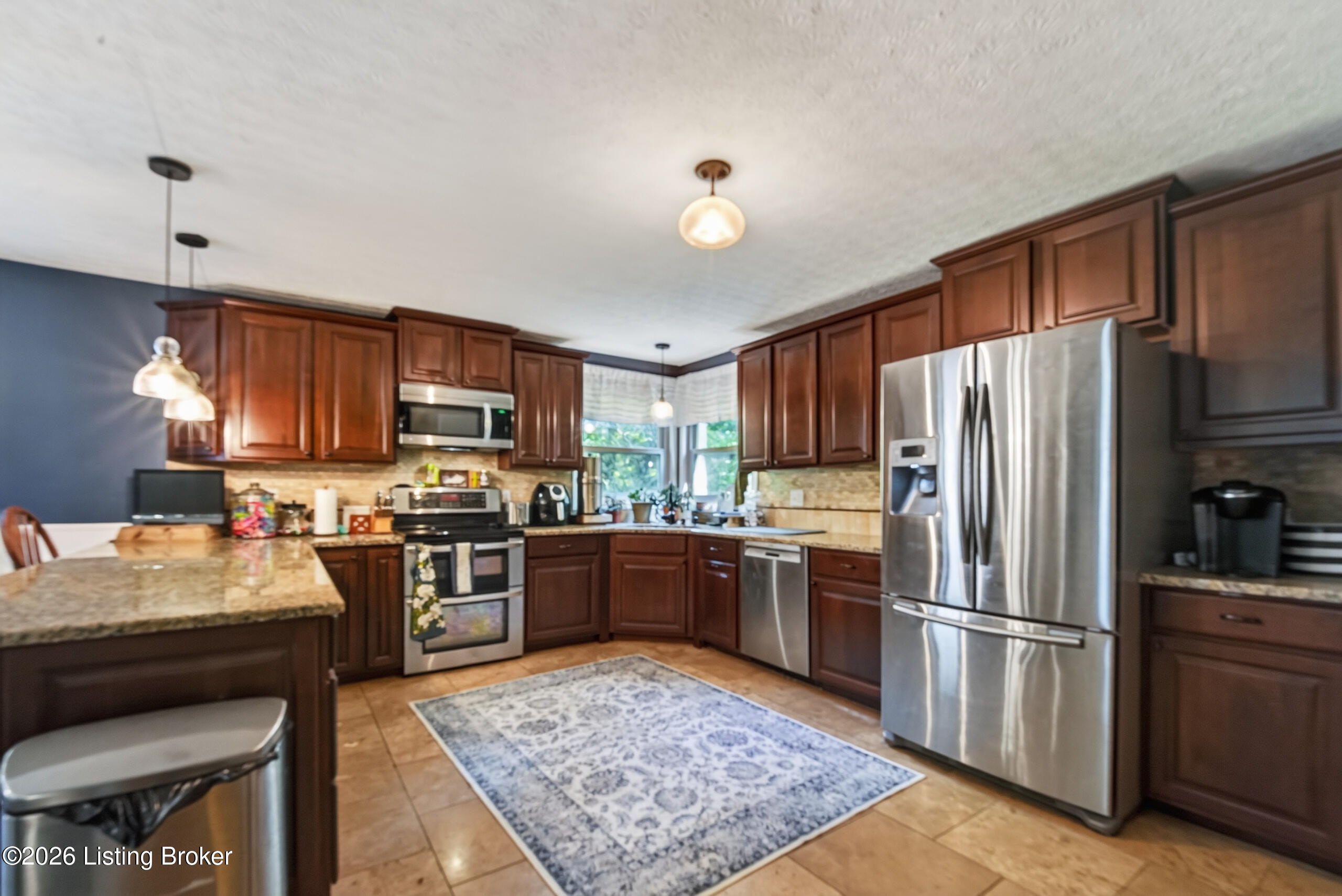 385 Briarwood Cir Property Photo 20