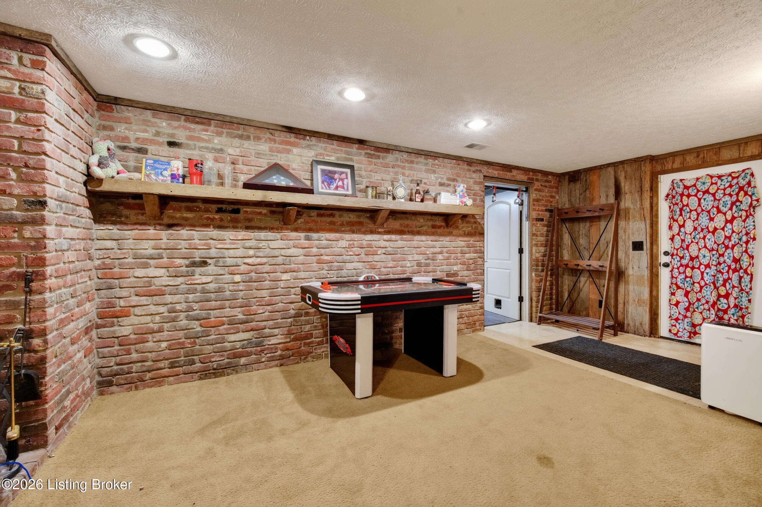 385 Briarwood Cir Property Photo 57