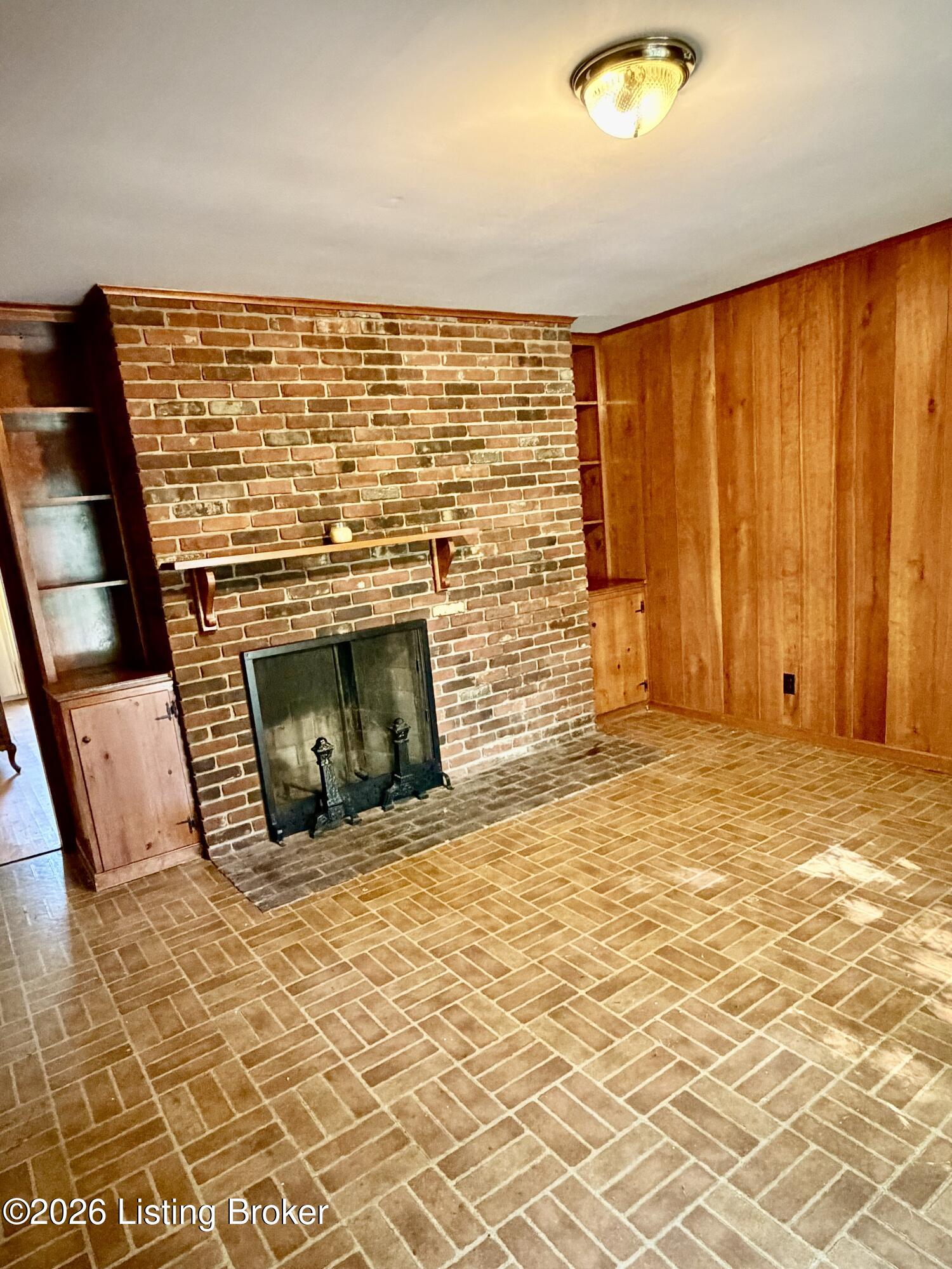 935 Craig Ave Property Photo 13