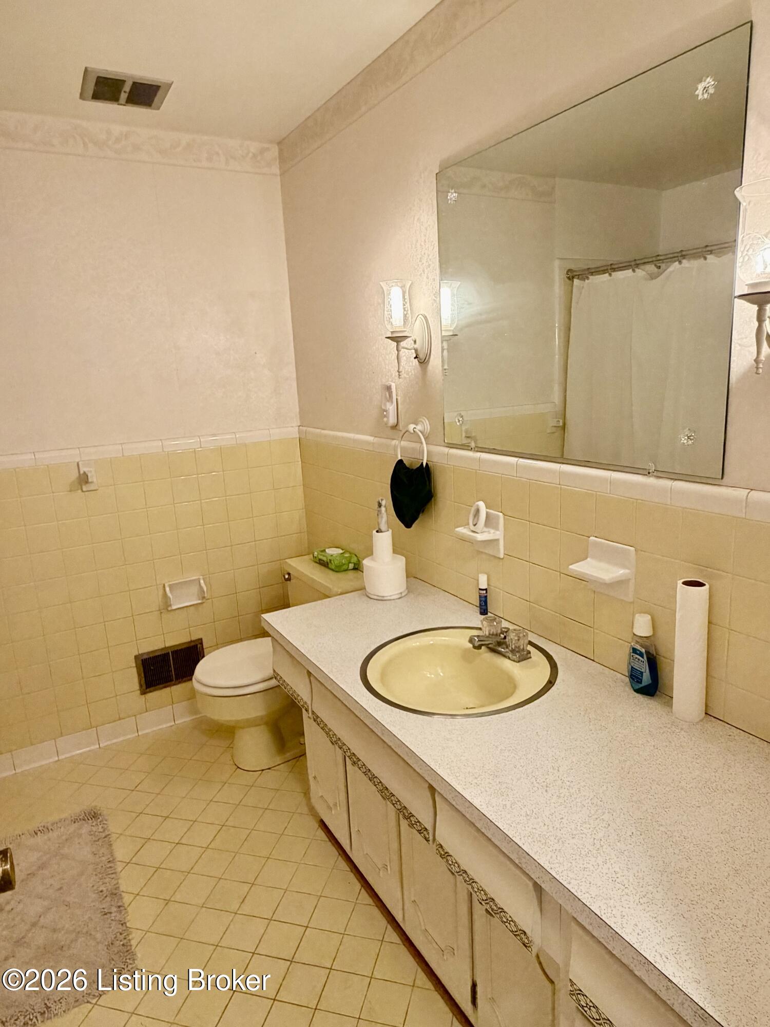 935 Craig Ave Property Photo 23