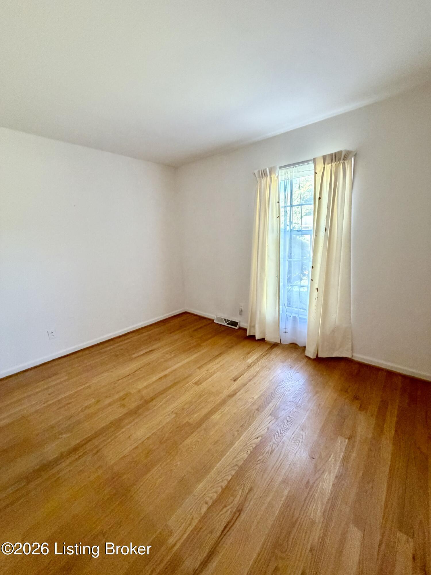935 Craig Ave Property Photo 25