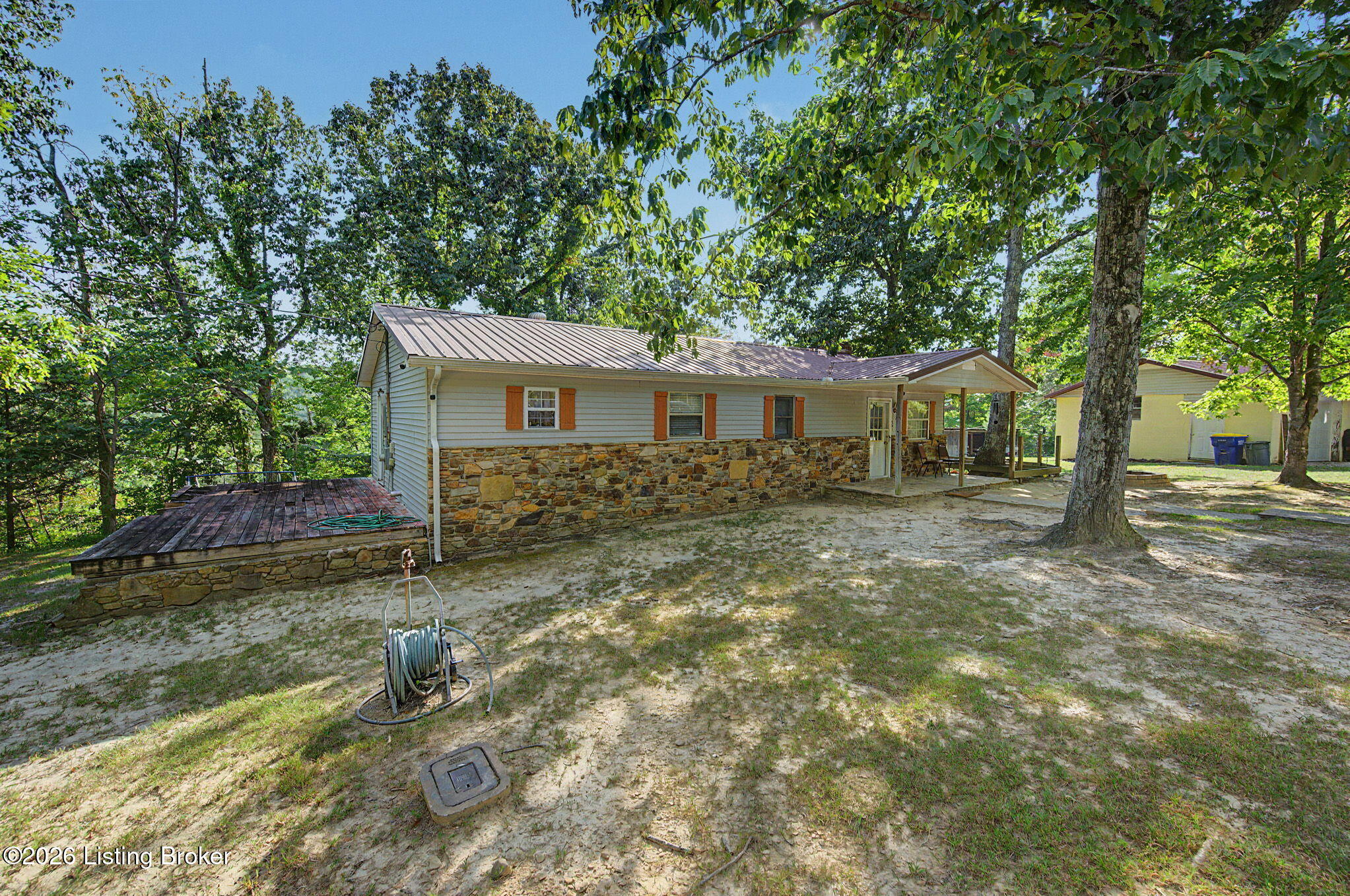 231 Walnut Dr Property Photo 11