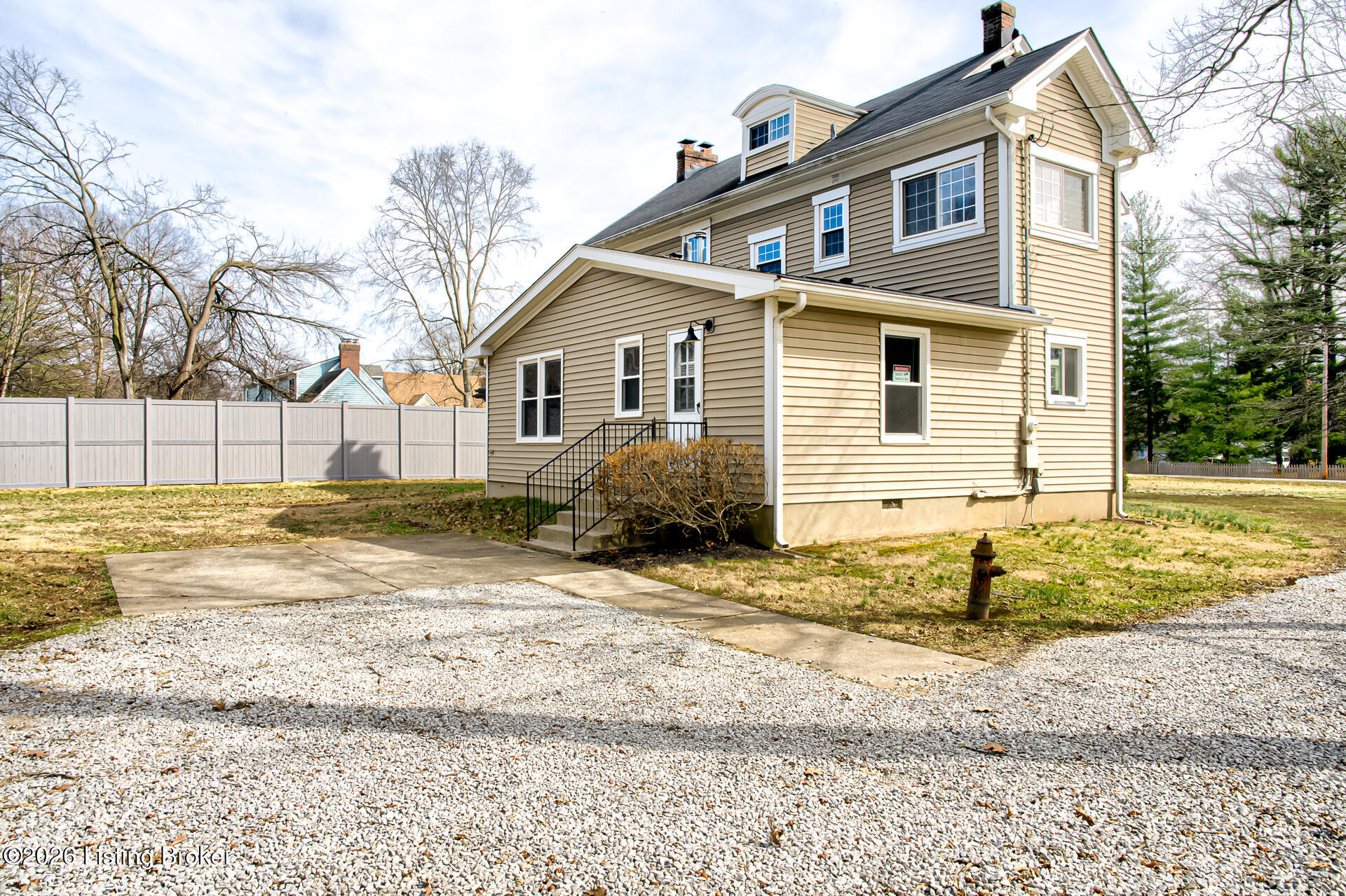 325 Wood Rd Property Photo 41