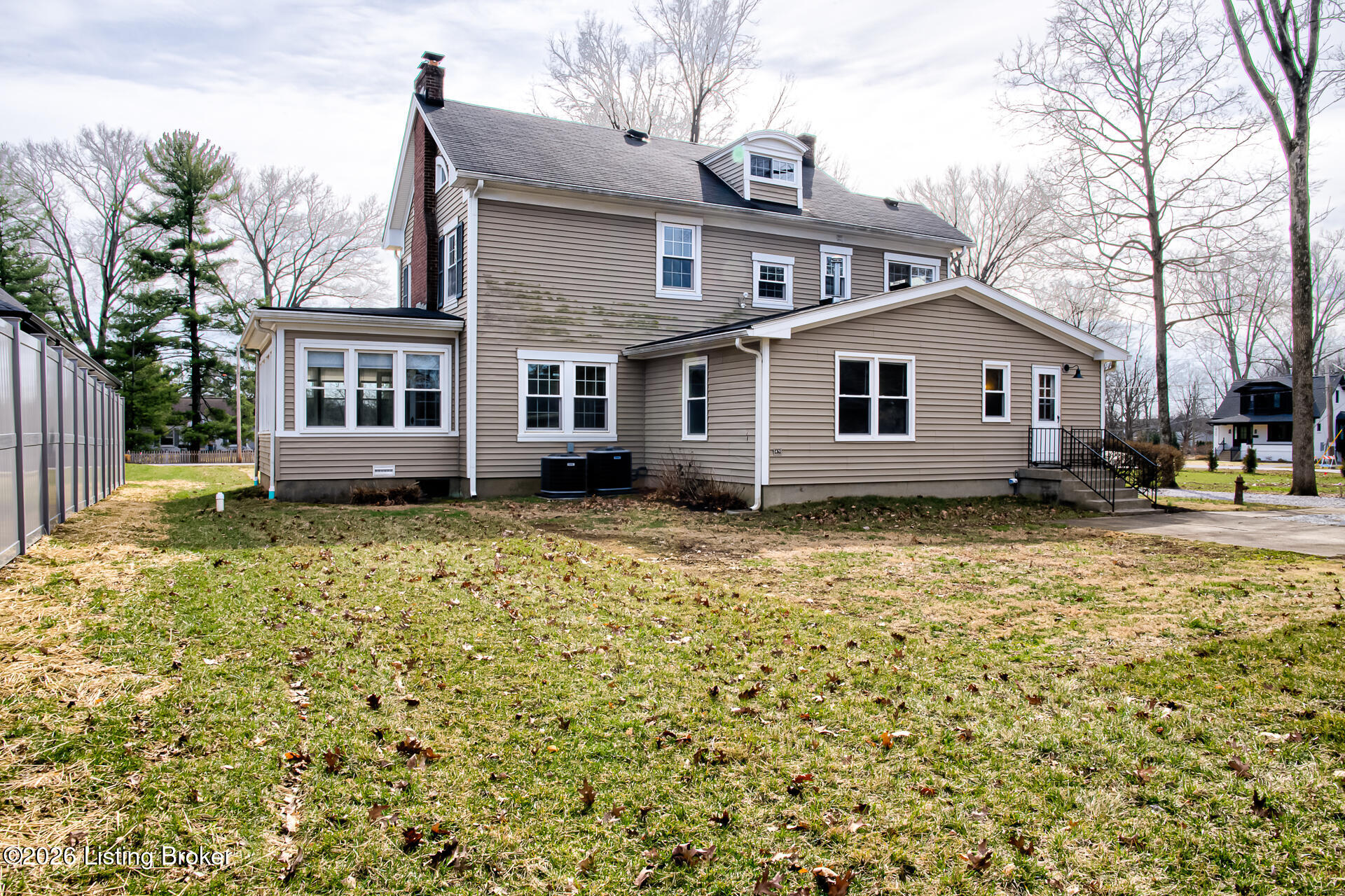 325 Wood Rd Property Photo 43
