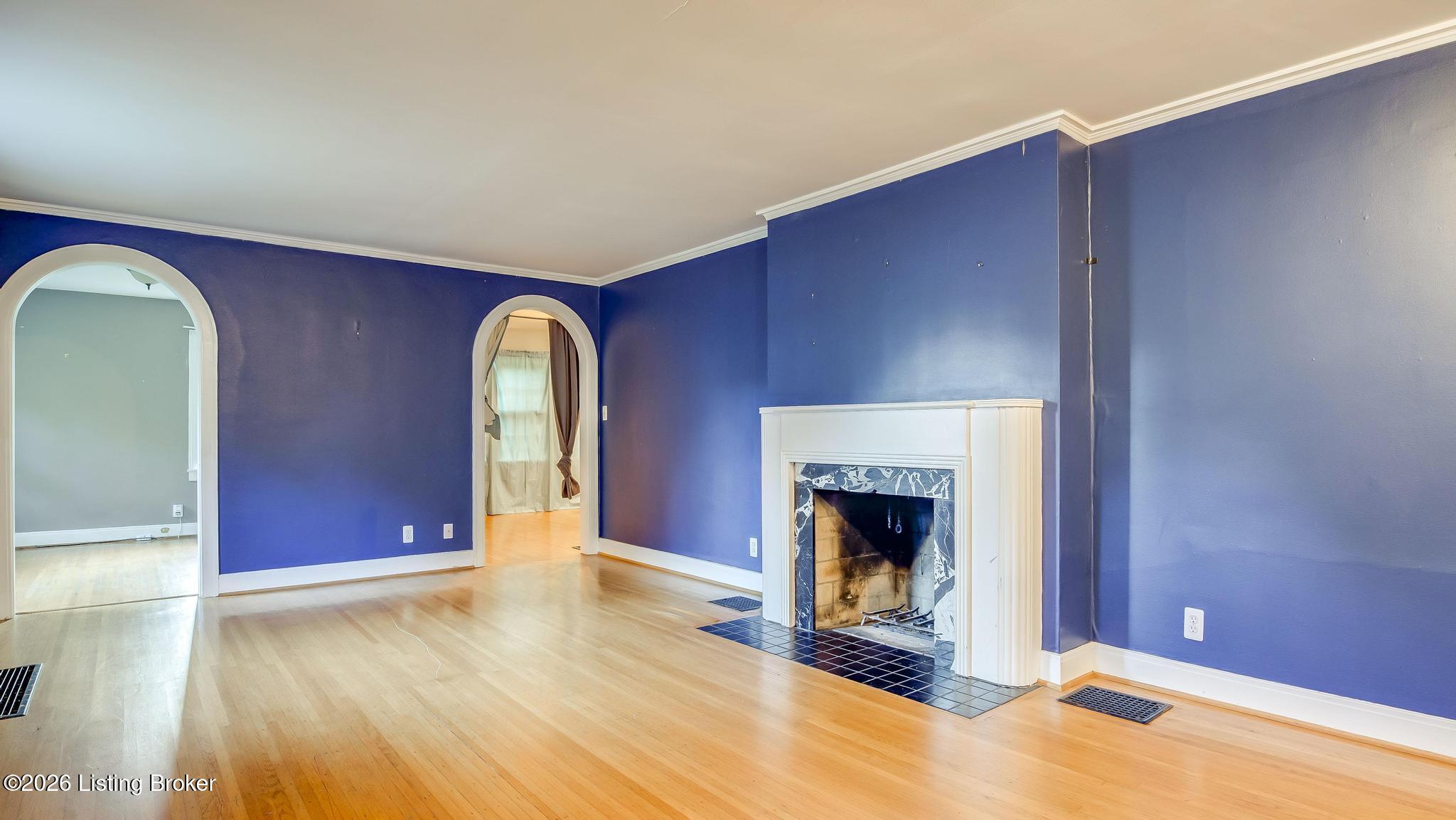 1901 Emerson Ave Property Photo 3