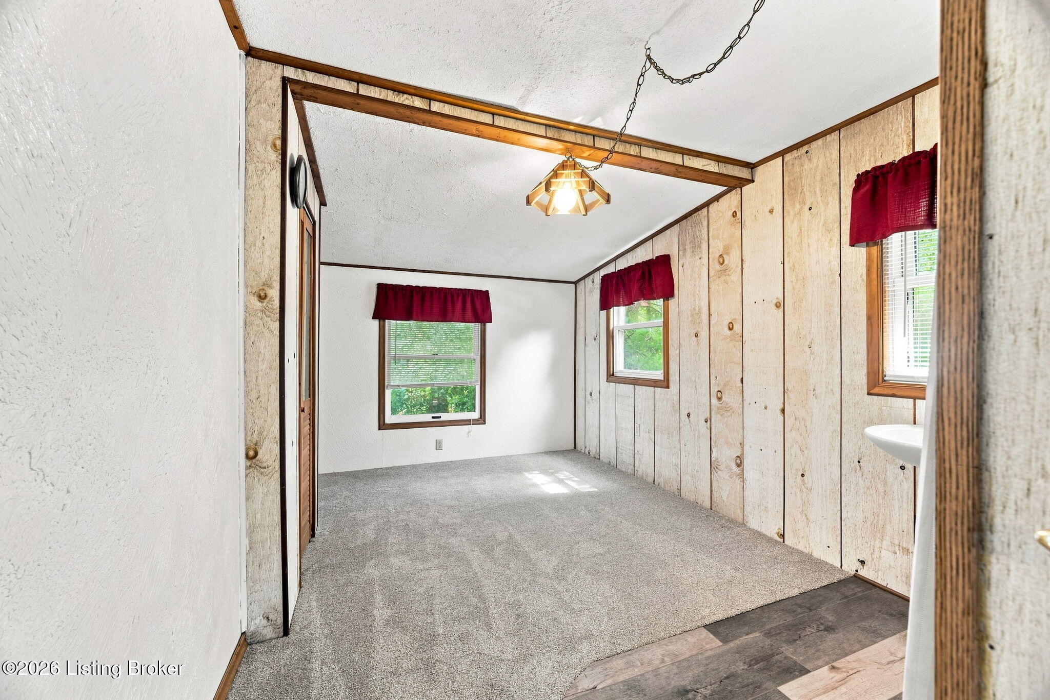 265 S Cave Springs Ln Property Photo 12