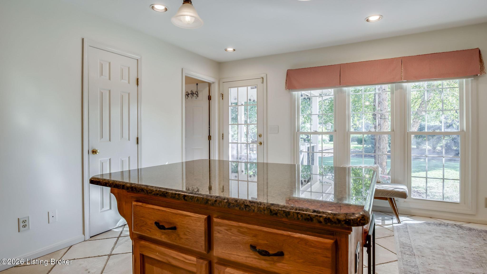 7413 Falls Ridge Ct Property Photo 27