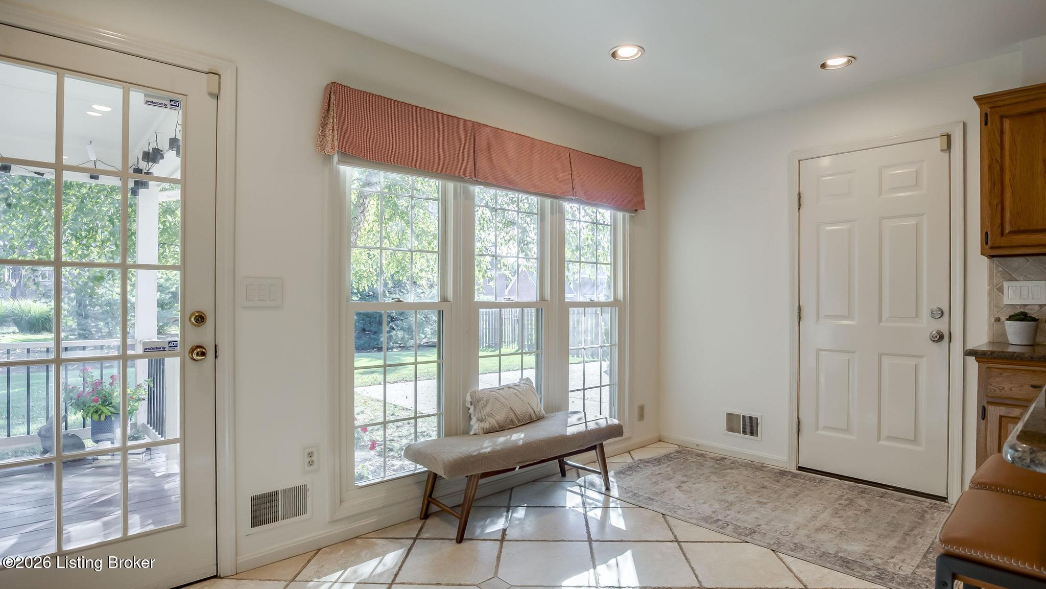 7413 Falls Ridge Ct Property Photo 28