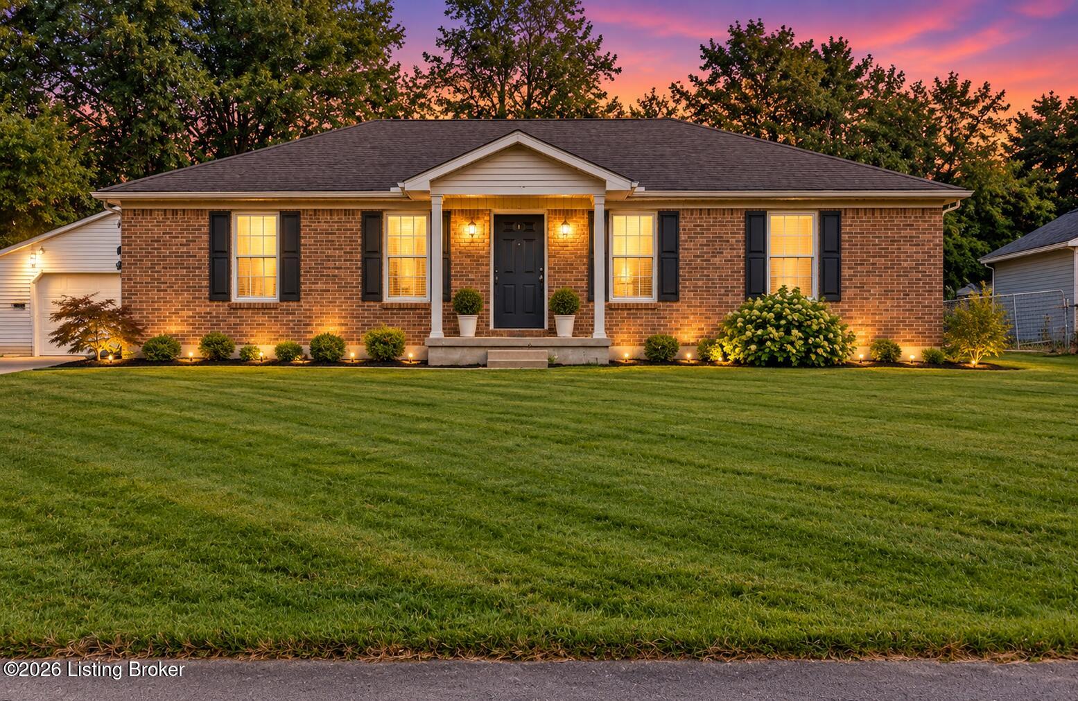 1028 Woodside Dr