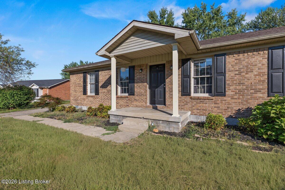 1028 Woodside Dr Property Photo 5