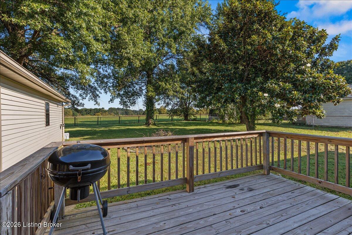 1028 Woodside Dr Property Photo 22