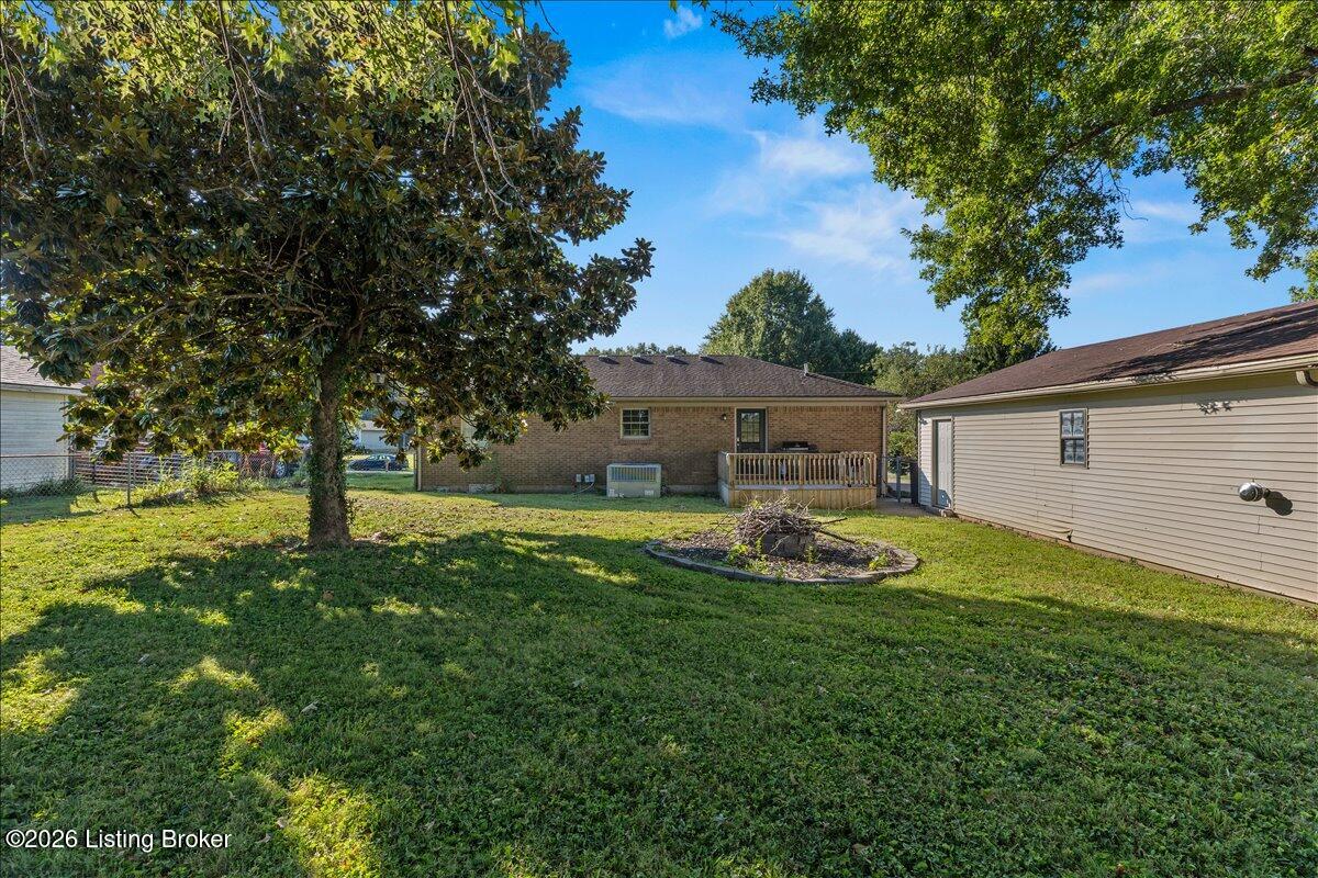 1028 Woodside Dr Property Photo 26