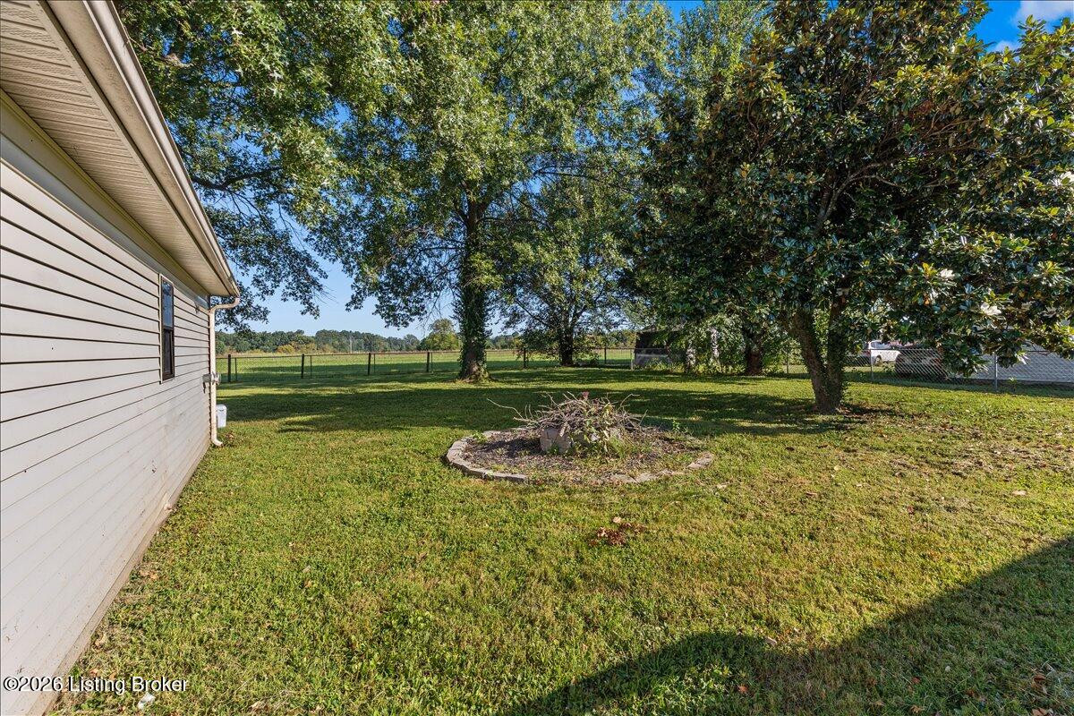 1028 Woodside Dr Property Photo 27