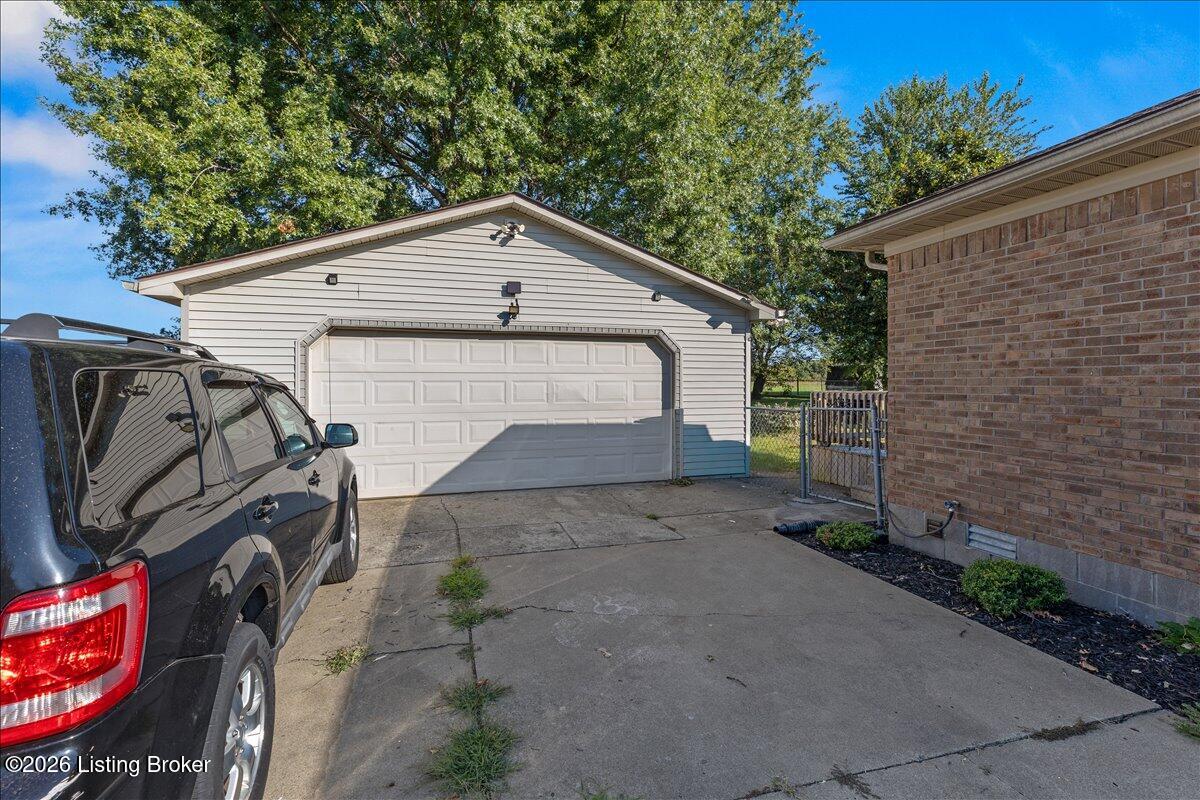 1028 Woodside Dr Property Photo 28