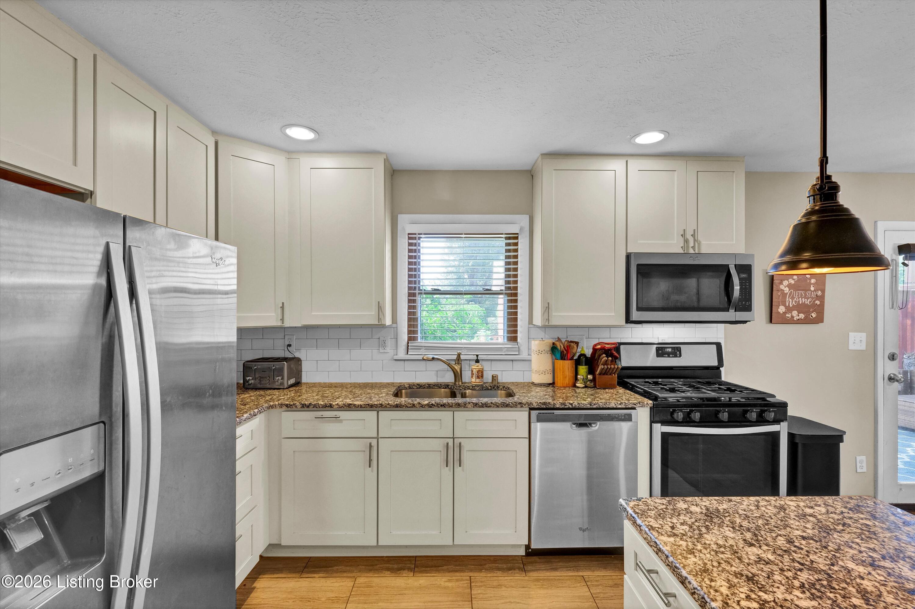 3300 Startan Ct Property Photo 12