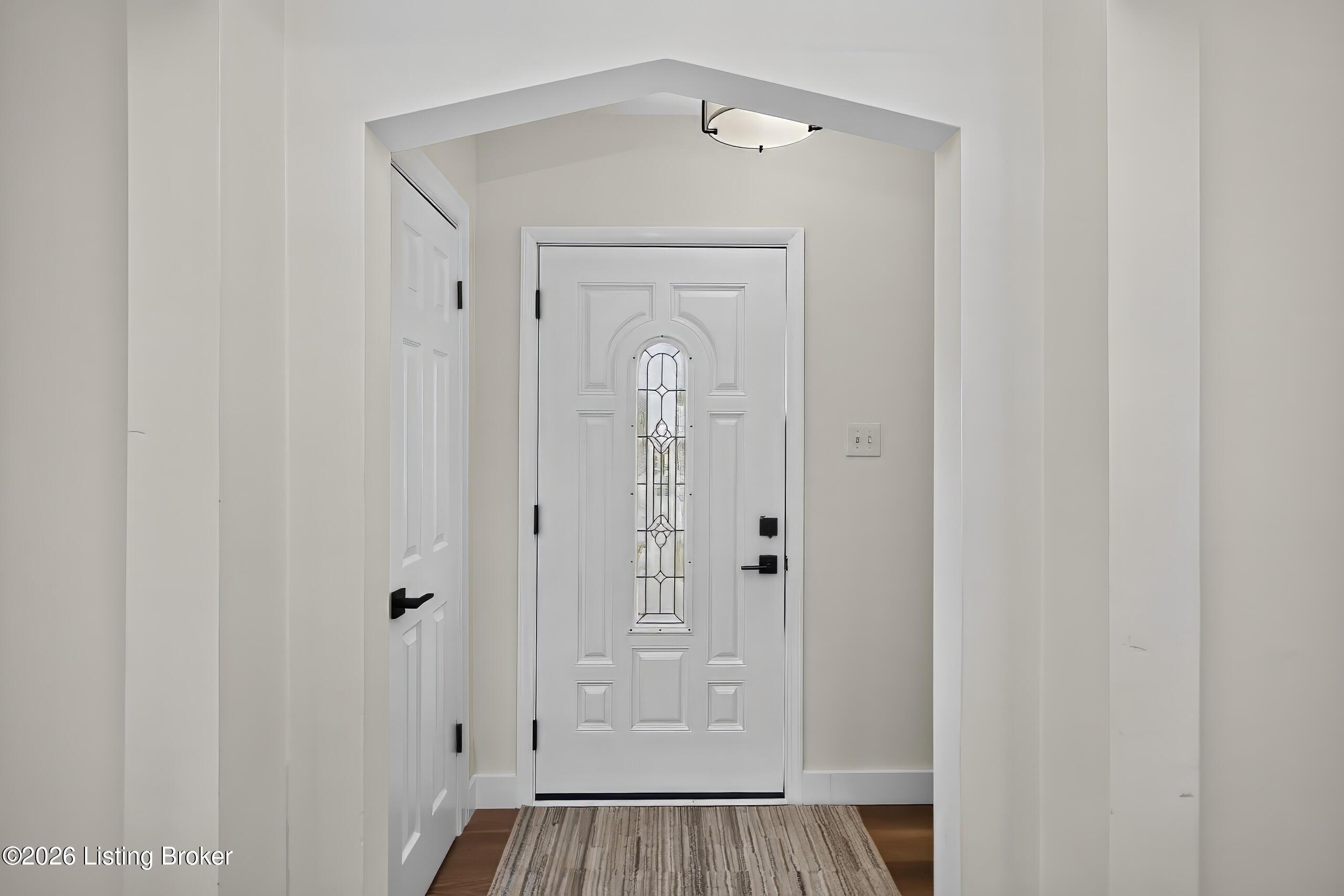 1204 N Broadway Property Photo 6