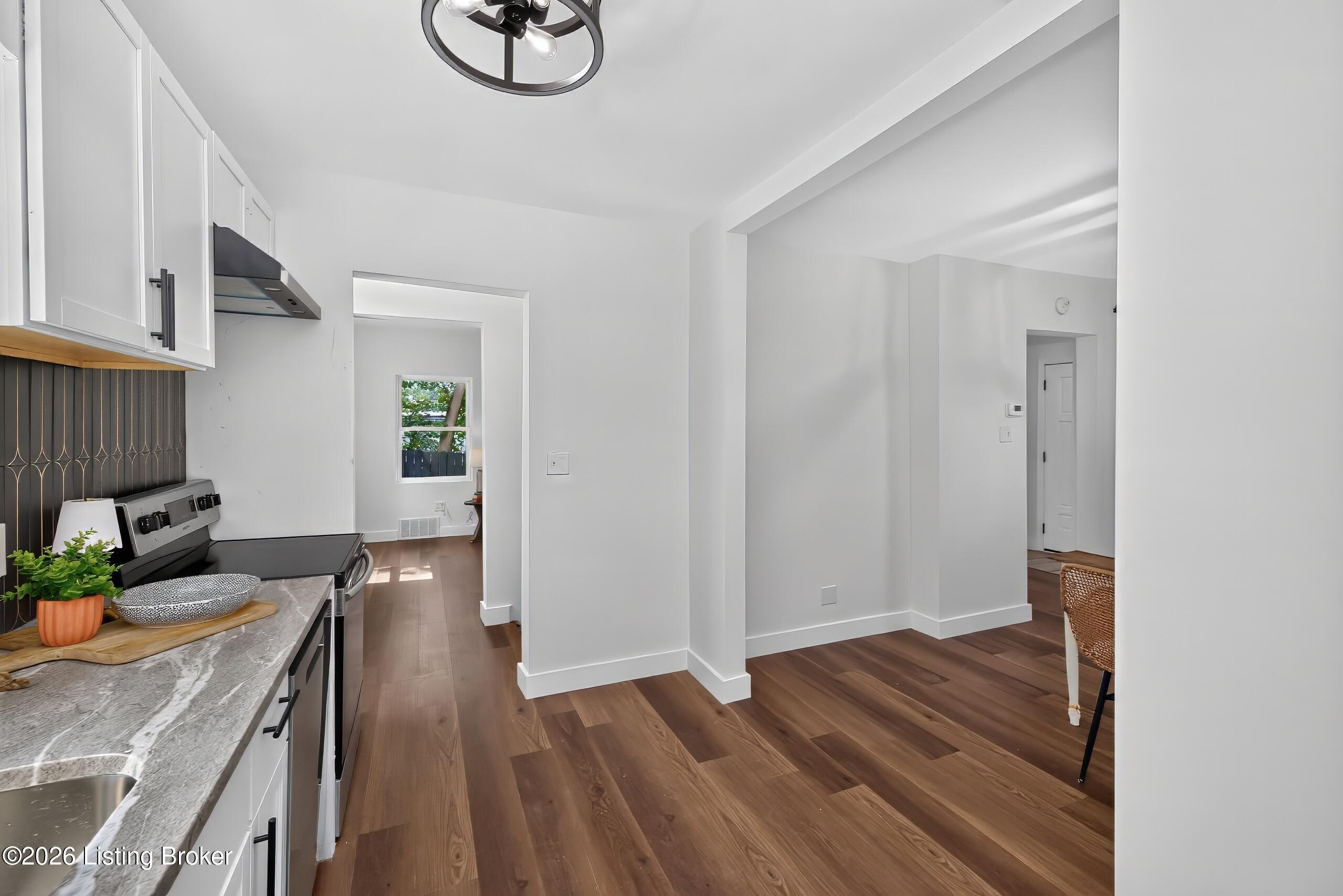 1204 N Broadway Property Photo 13