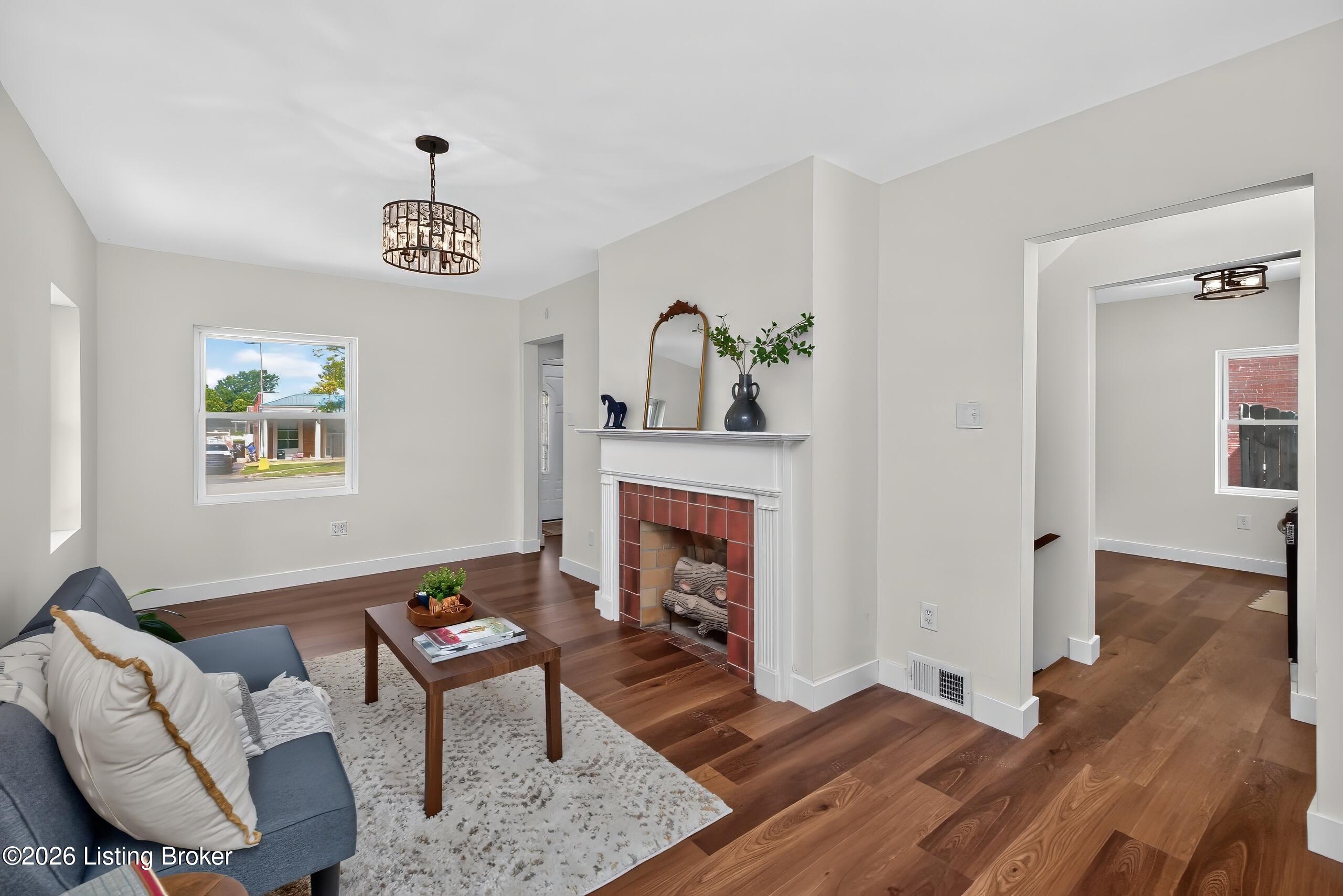 1204 N Broadway Property Photo 14
