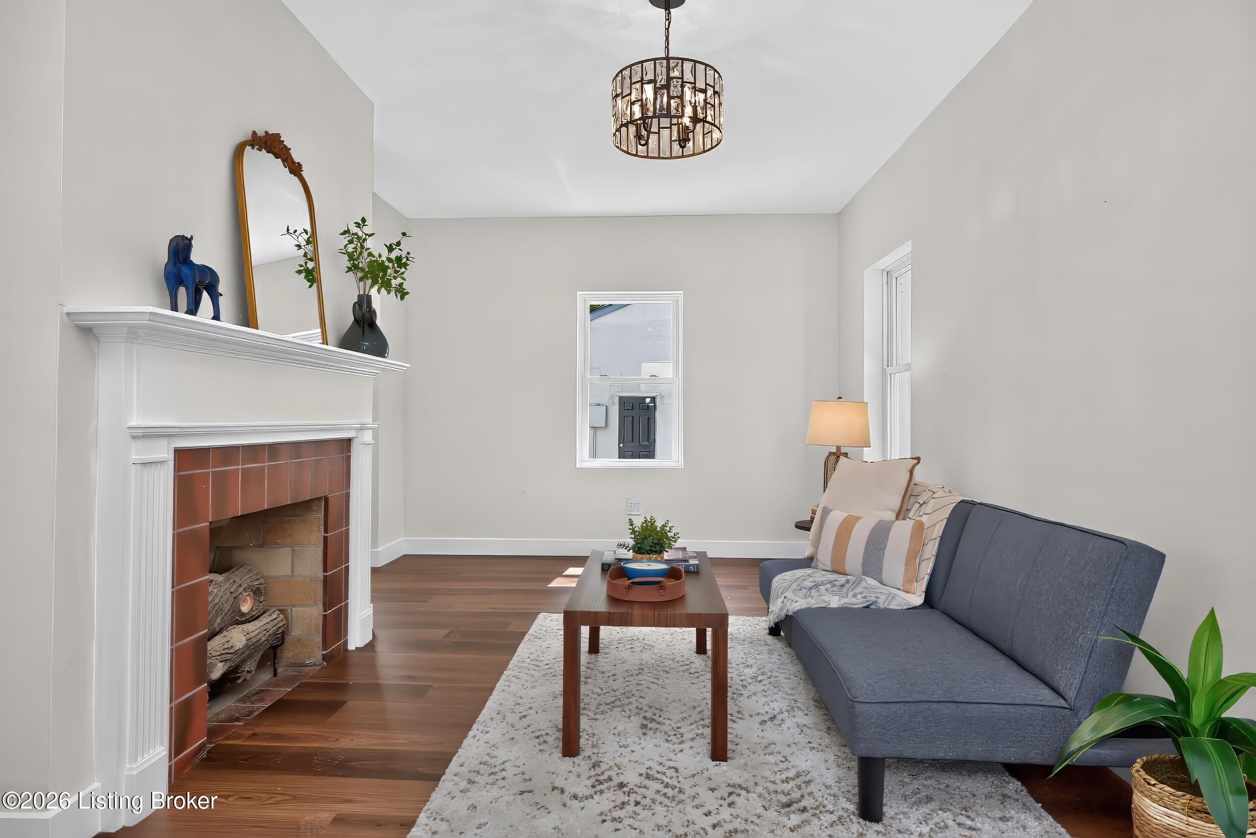 1204 N Broadway Property Photo 16
