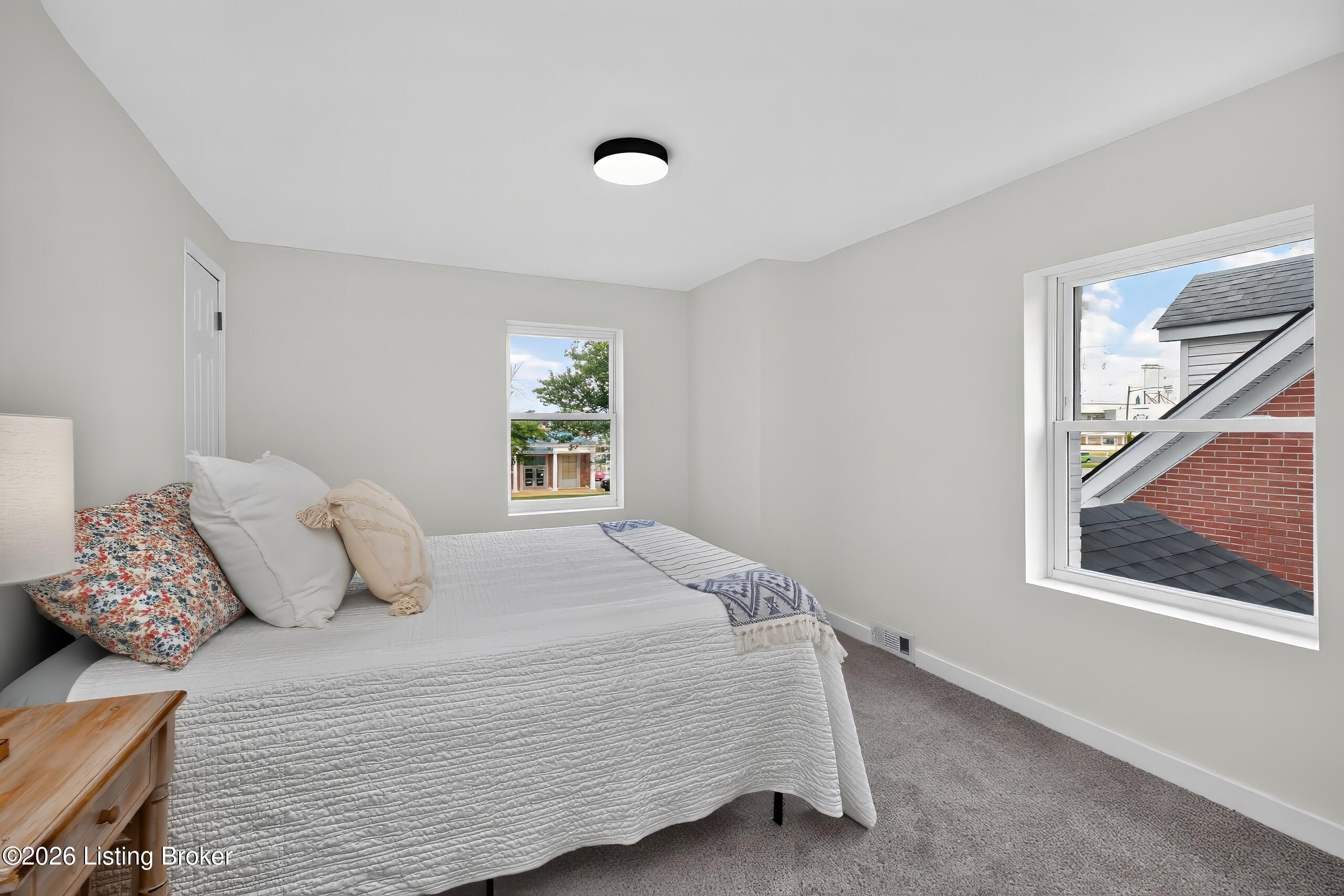 1204 N Broadway Property Photo 21