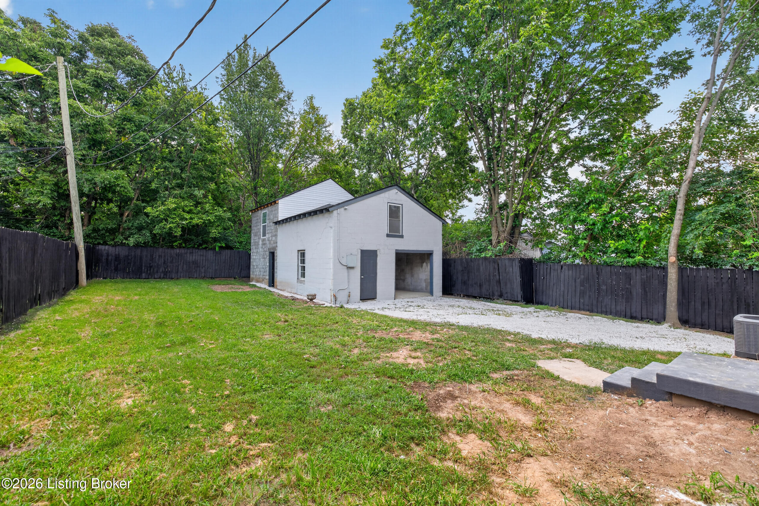 1204 N Broadway Property Photo 31