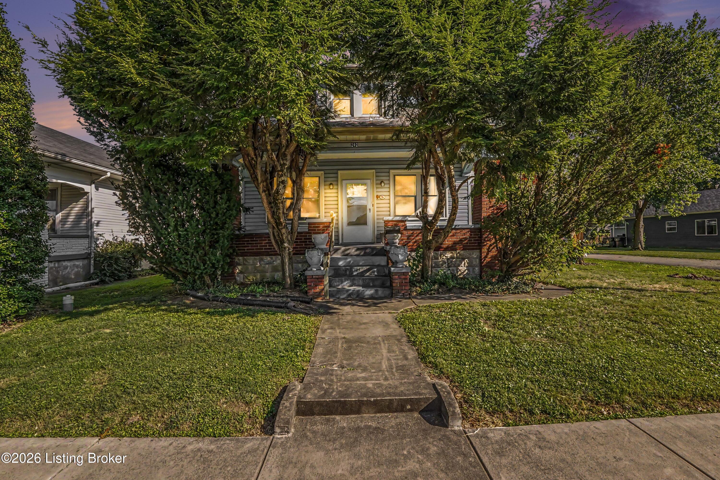 202 Olive Ave Property Photo 1