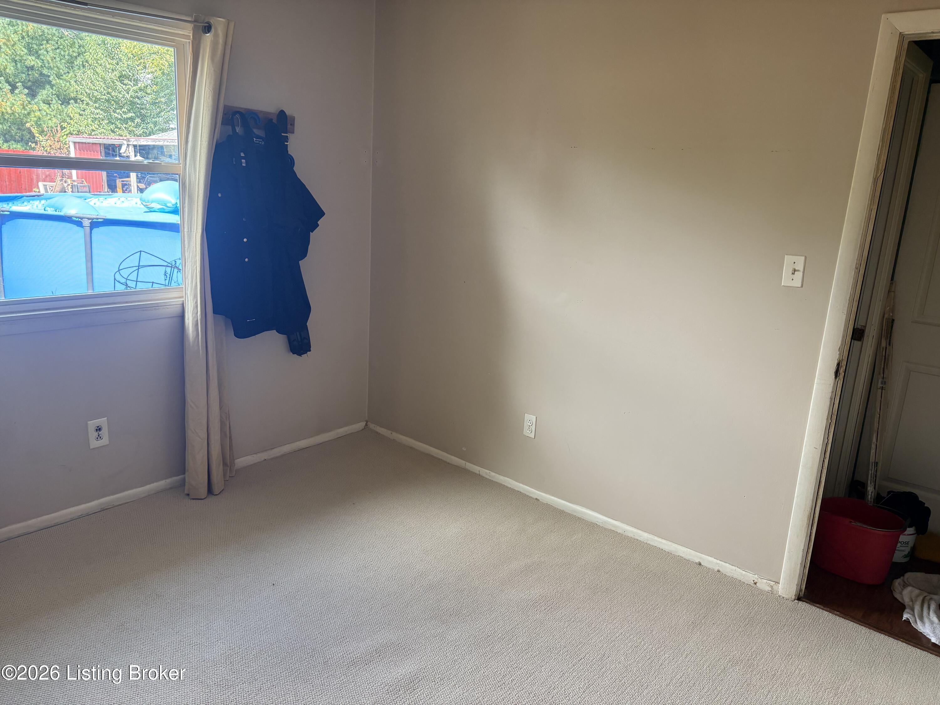7502 Hallmark Dr Property Photo 24