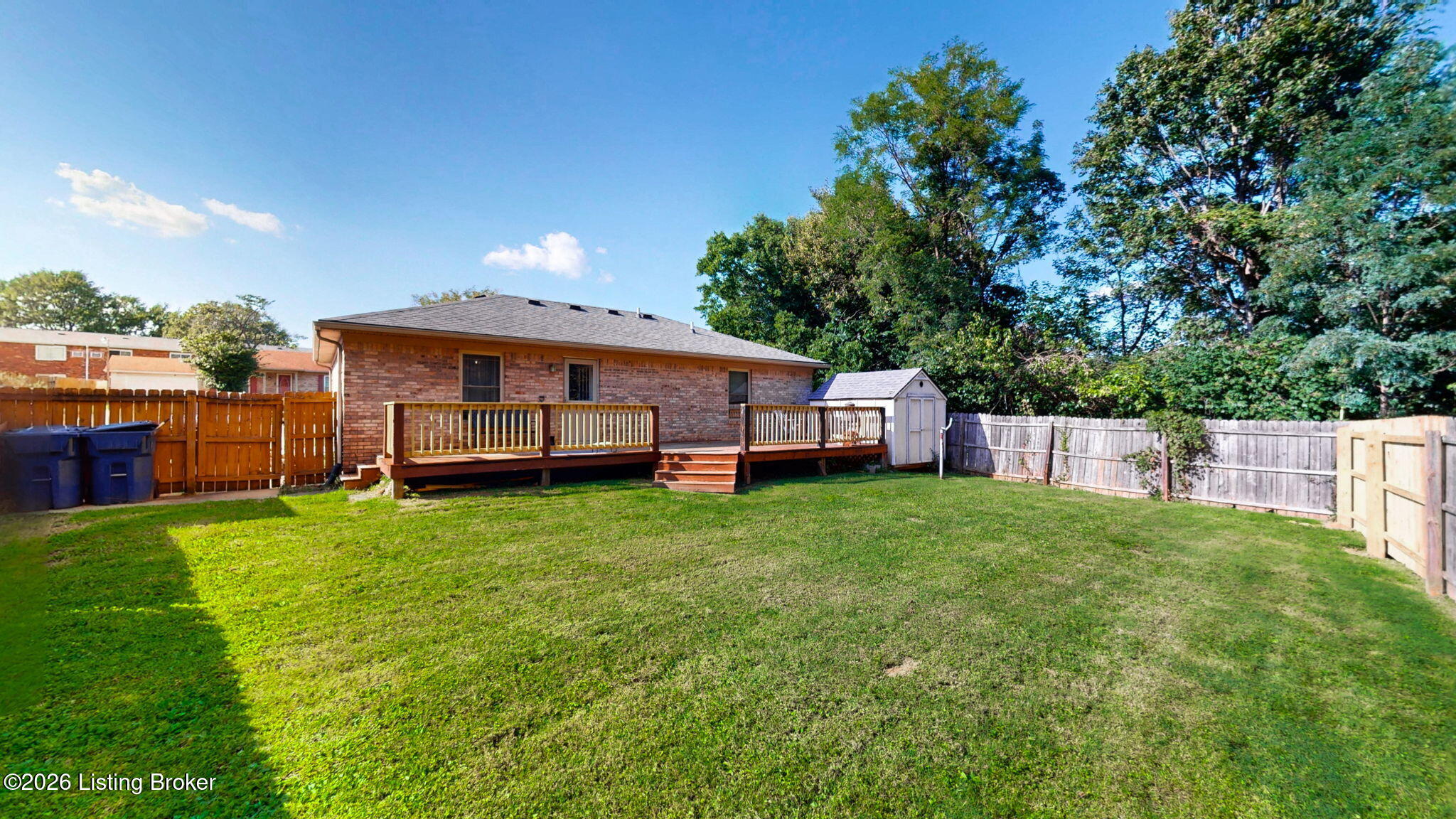 505 Oak Leaf Dr Property Photo 5