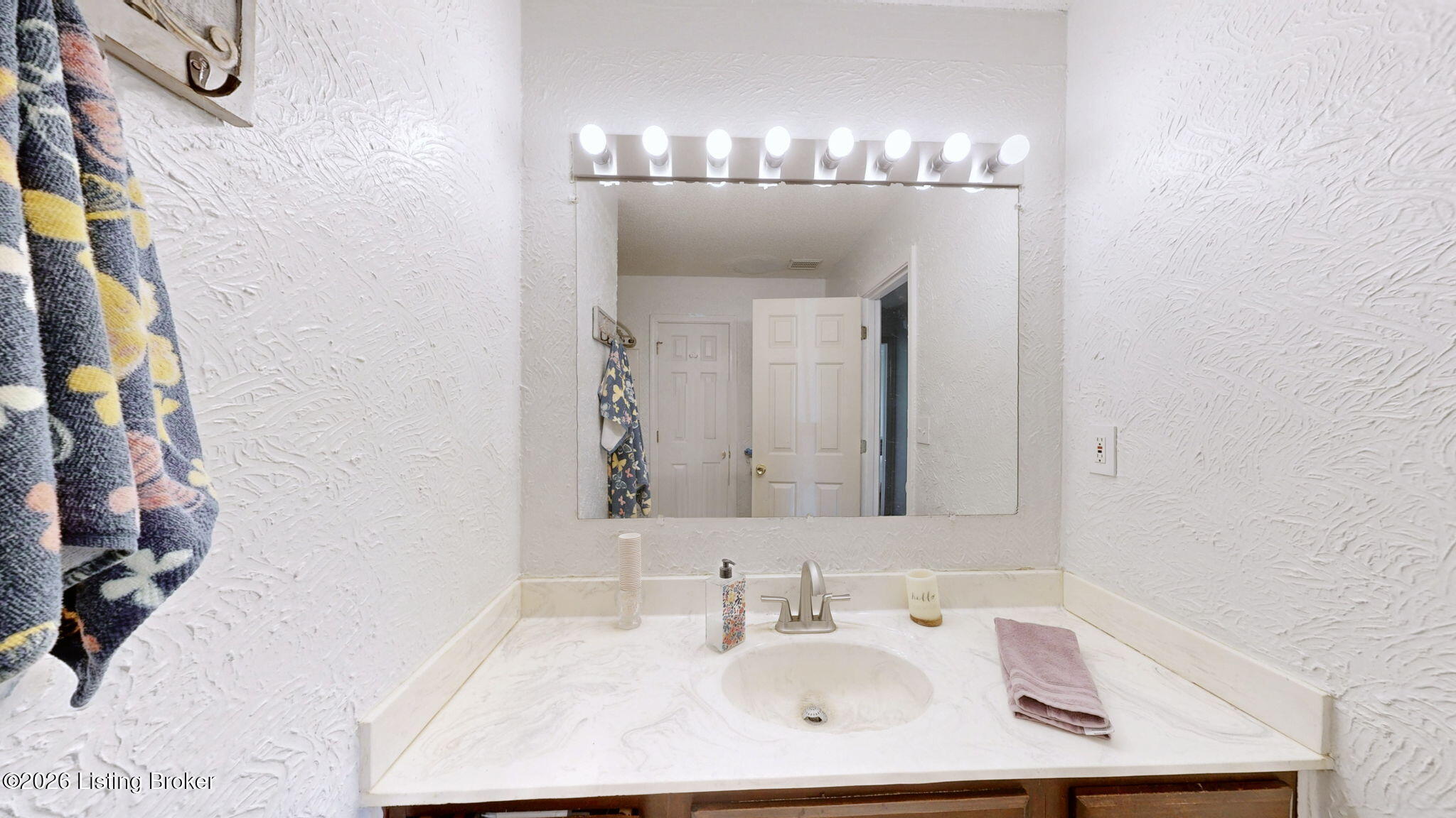 505 Oak Leaf Dr Property Photo 20