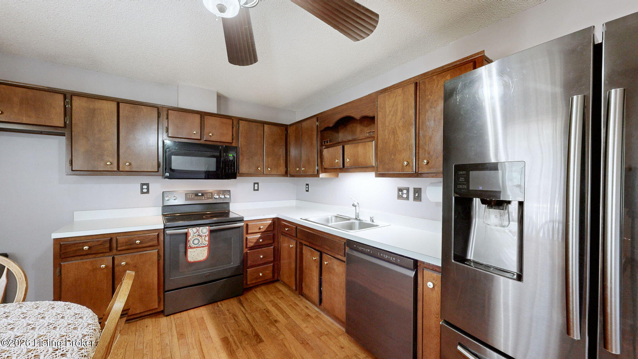 505 Oak Leaf Dr Property Photo 27