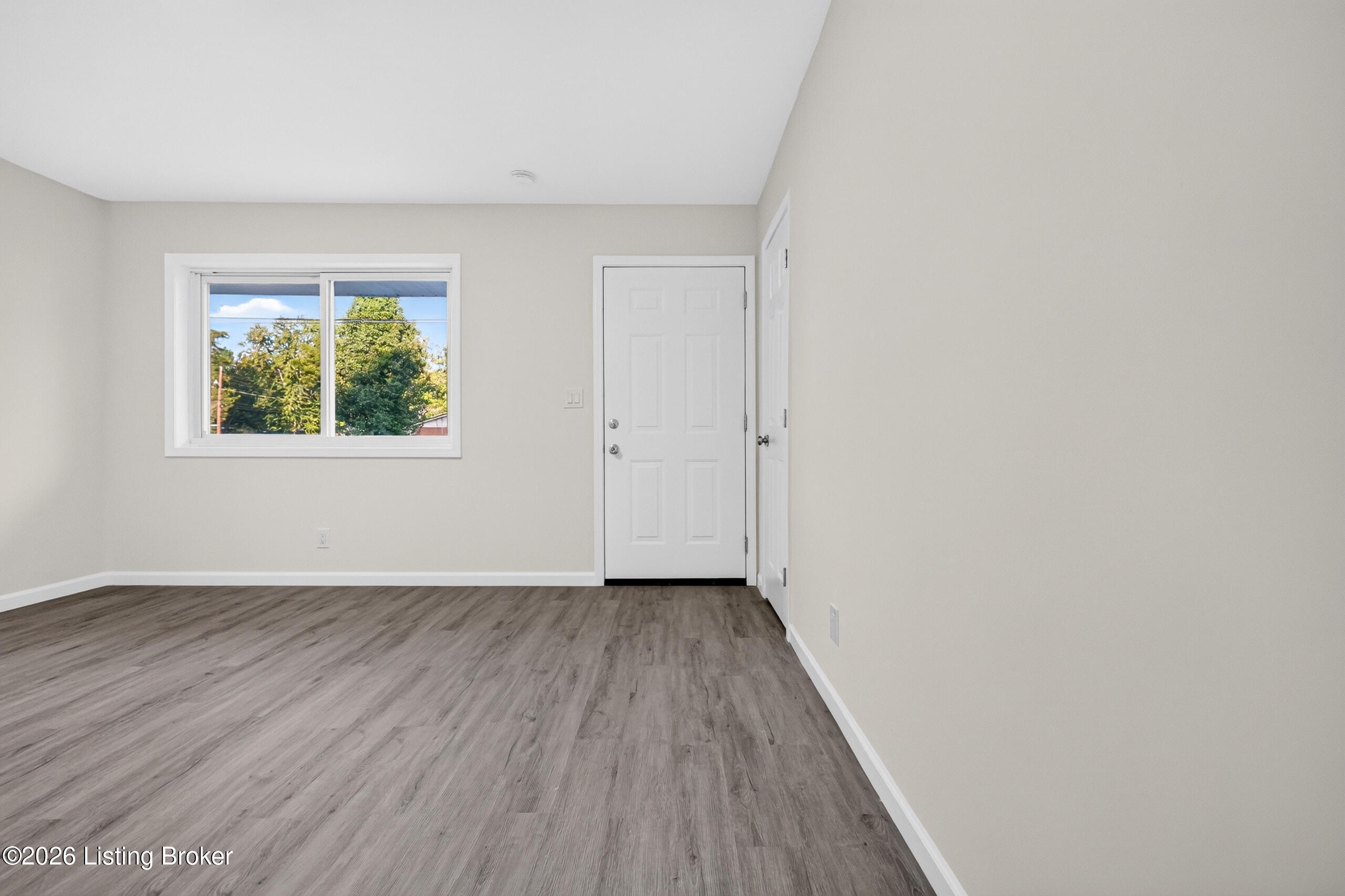 9817 Saturn Dr Property Photo 10