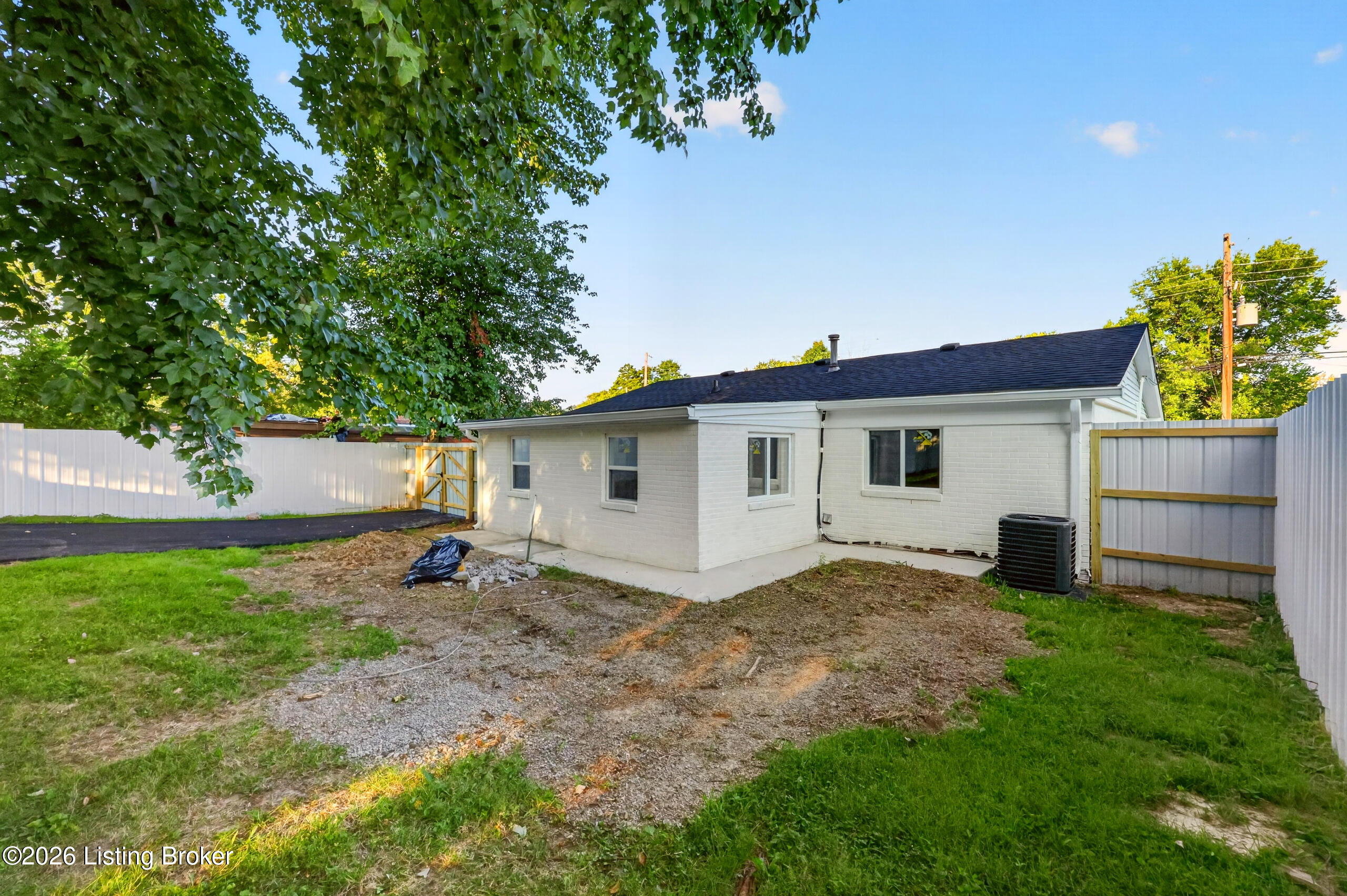9817 Saturn Dr Property Photo 46