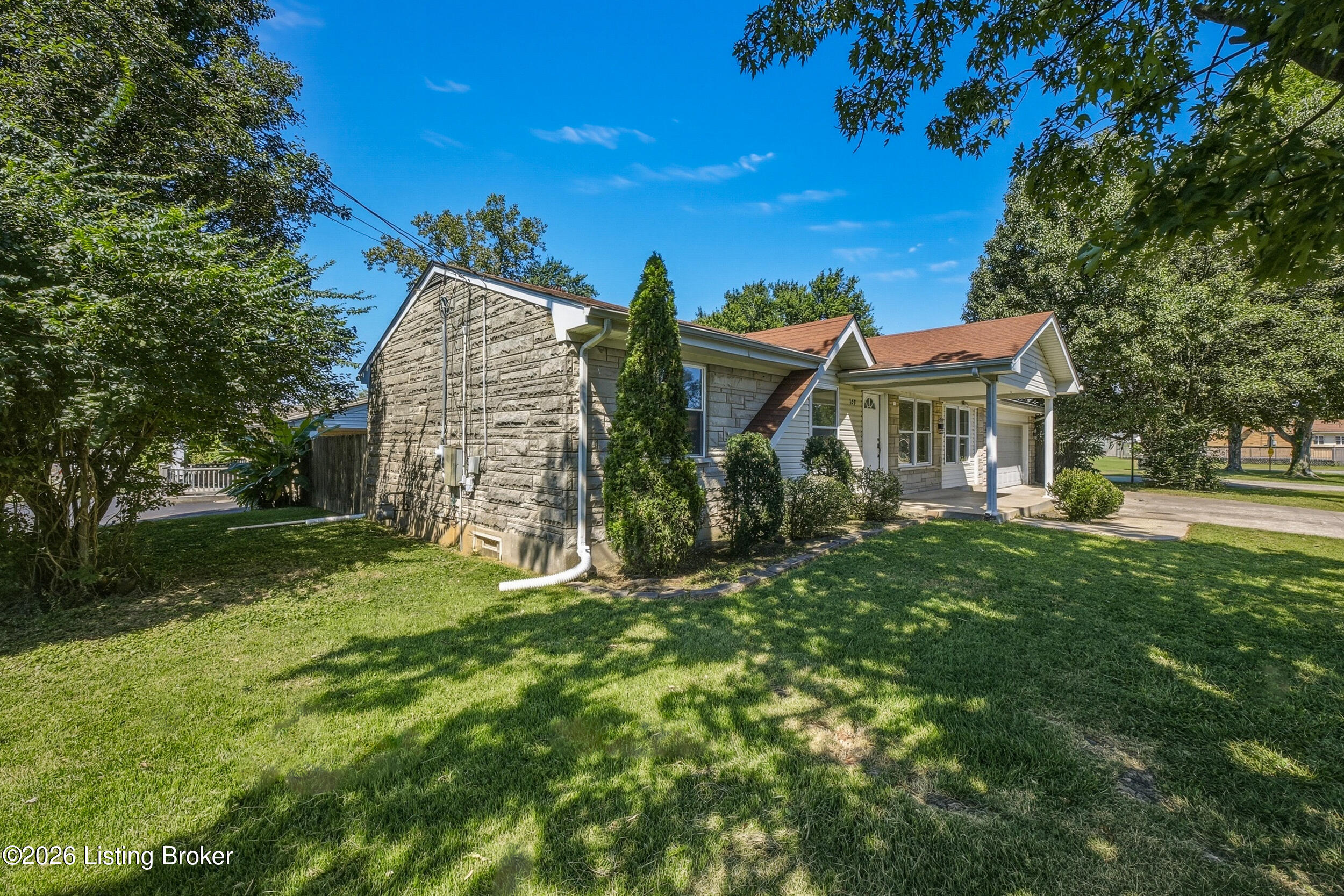 109 N Circlecrest Dr Property Photo 6