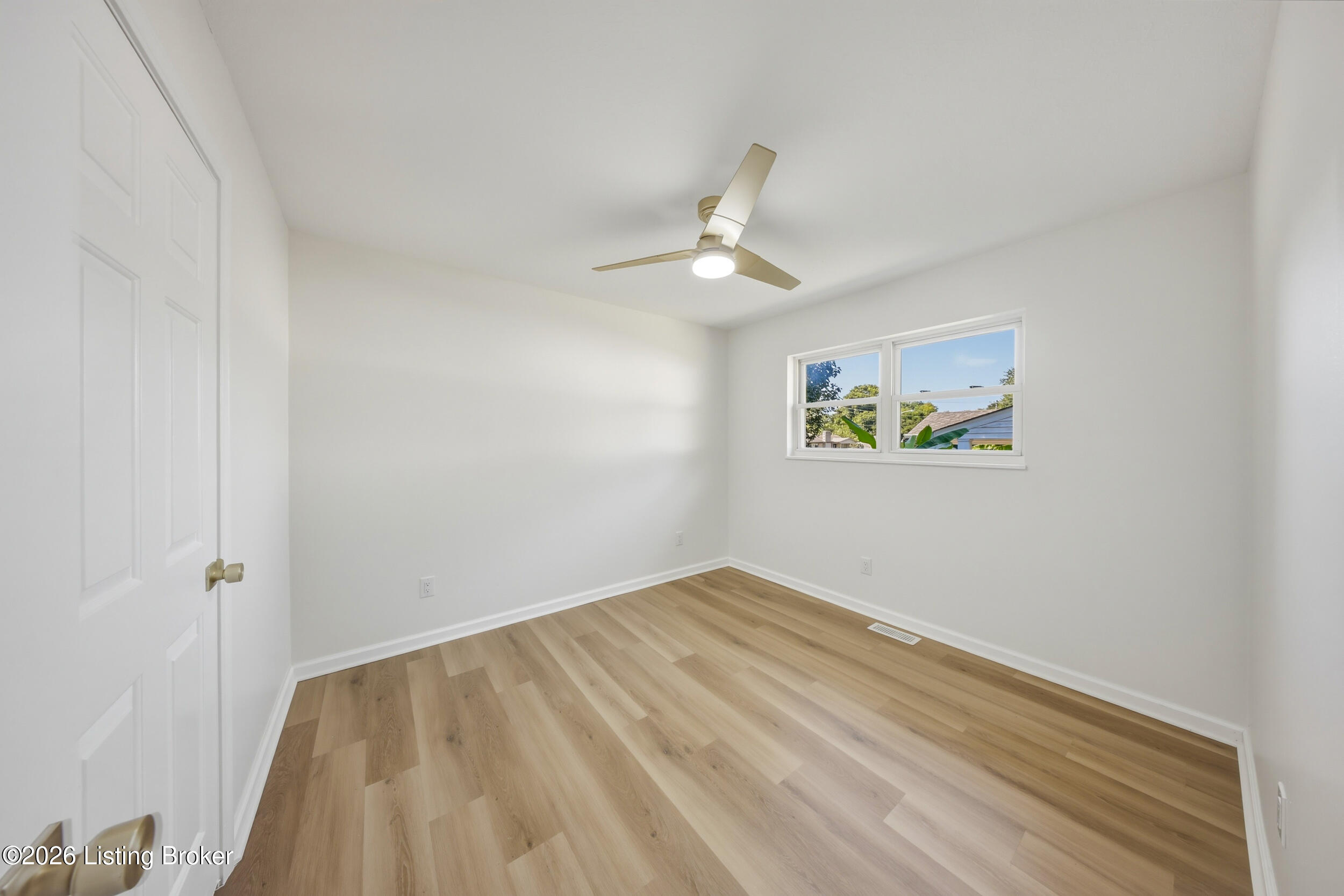 109 N Circlecrest Dr Property Photo 23