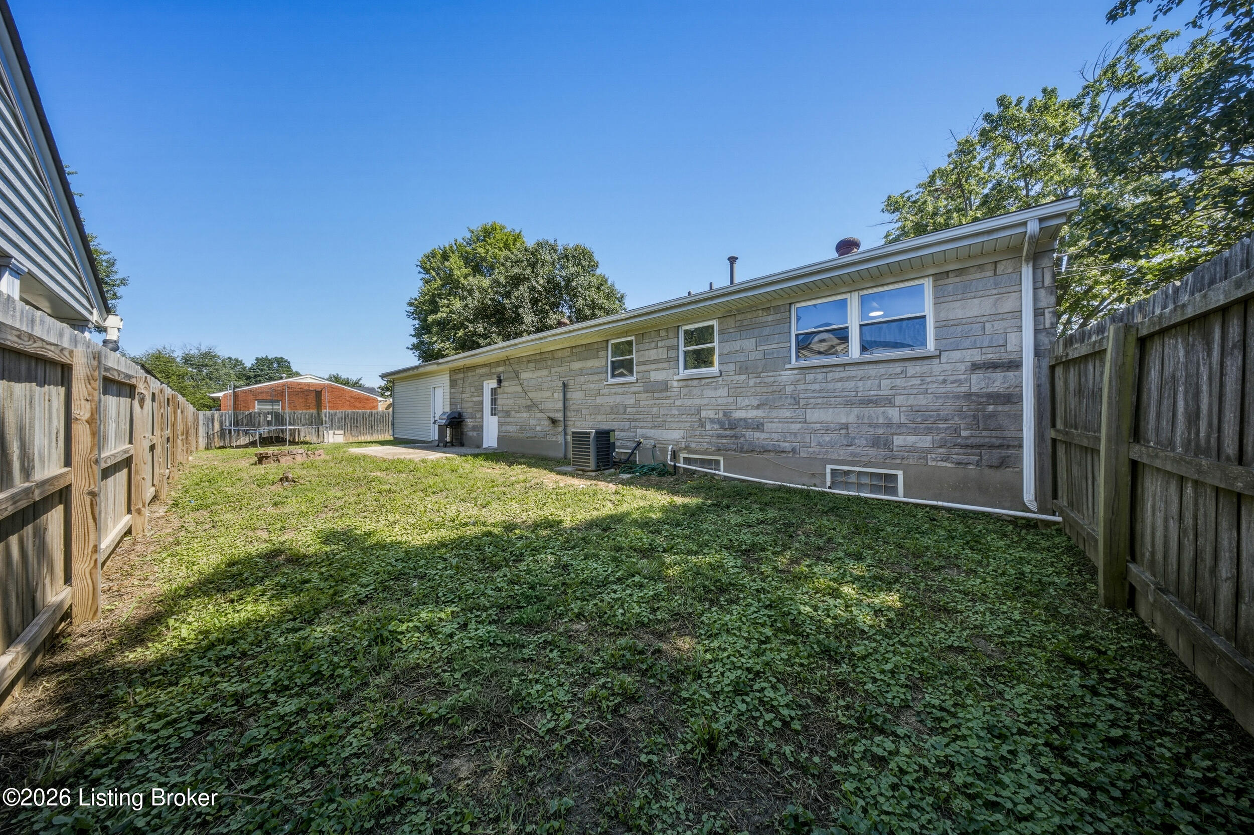 109 N Circlecrest Dr Property Photo 32