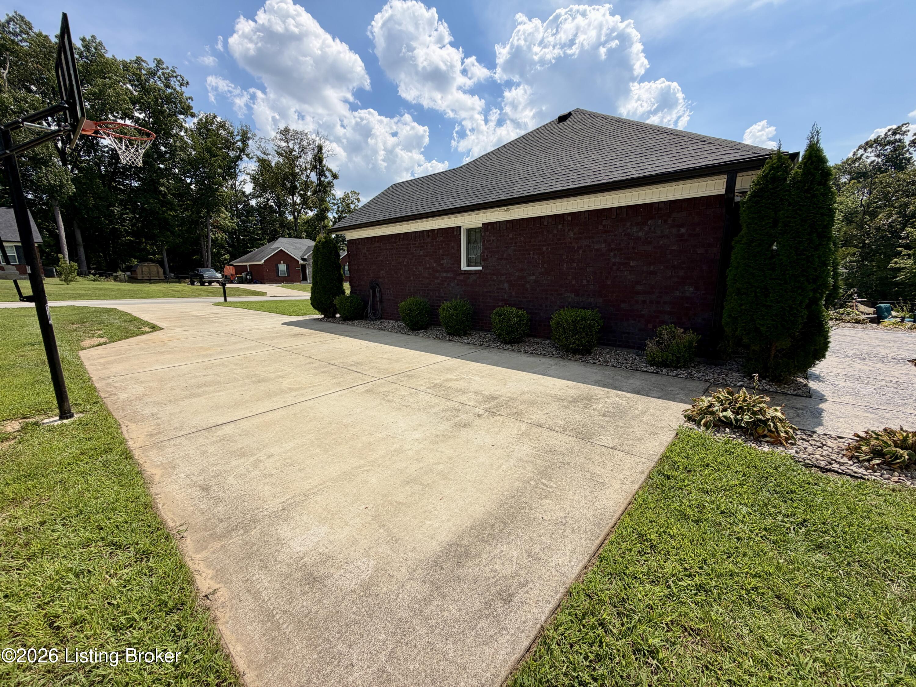 125 Peabody Loop Property Photo 36