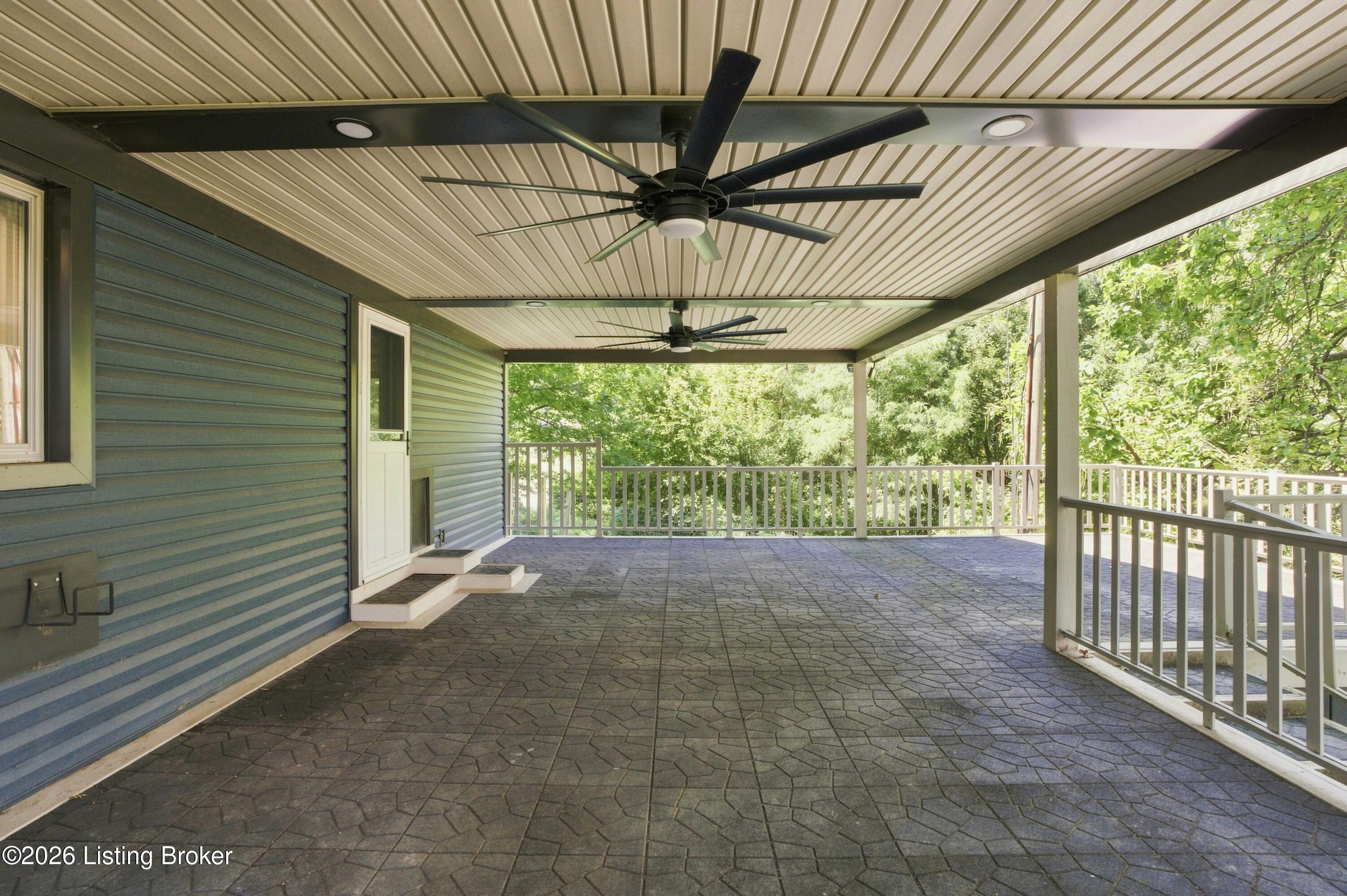 118 Monroe Ln Property Photo 28