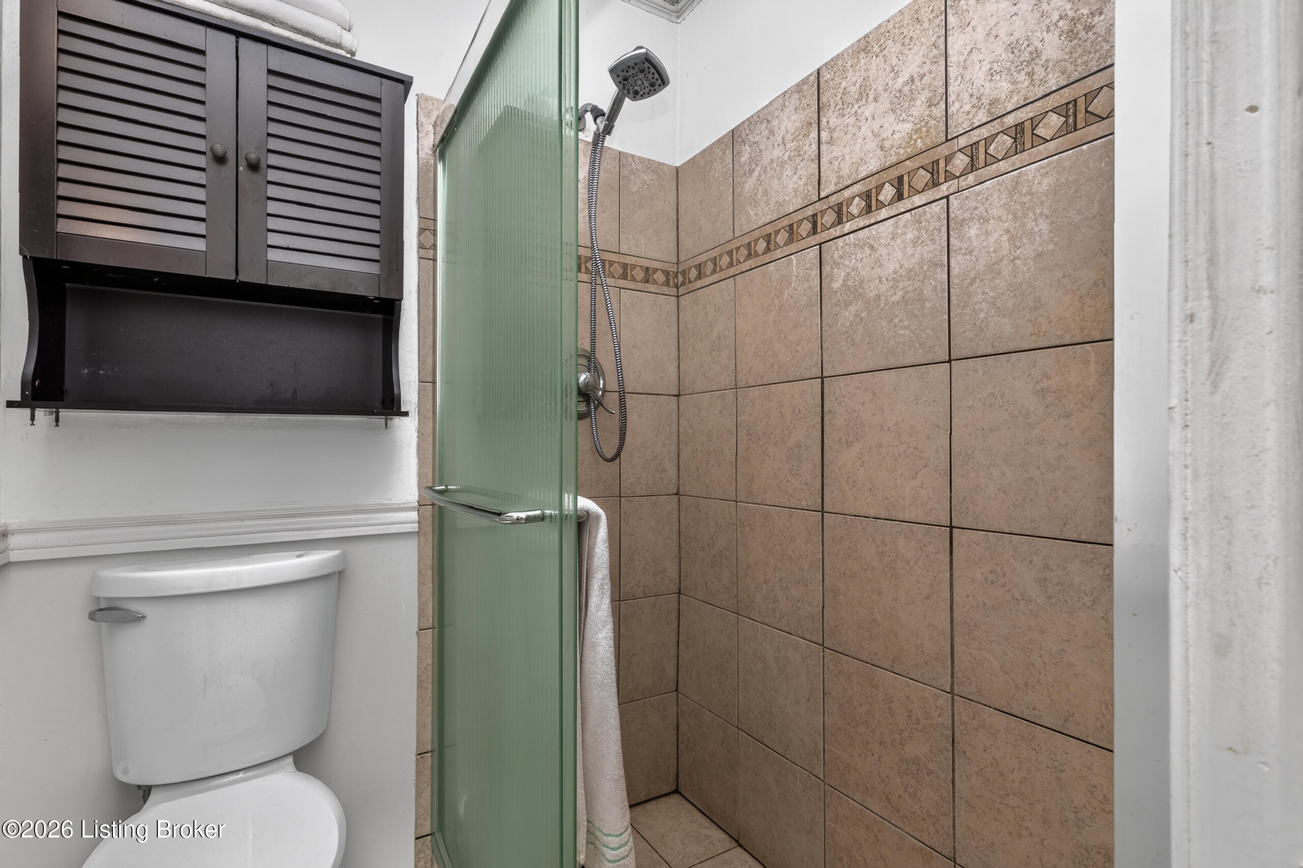 709 Donard Park Ave Property Photo 26