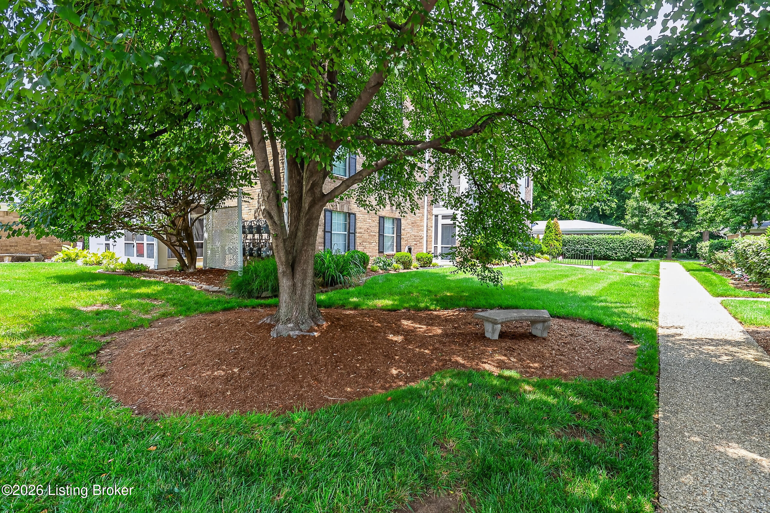 709 Donard Park Ave Property Photo 35