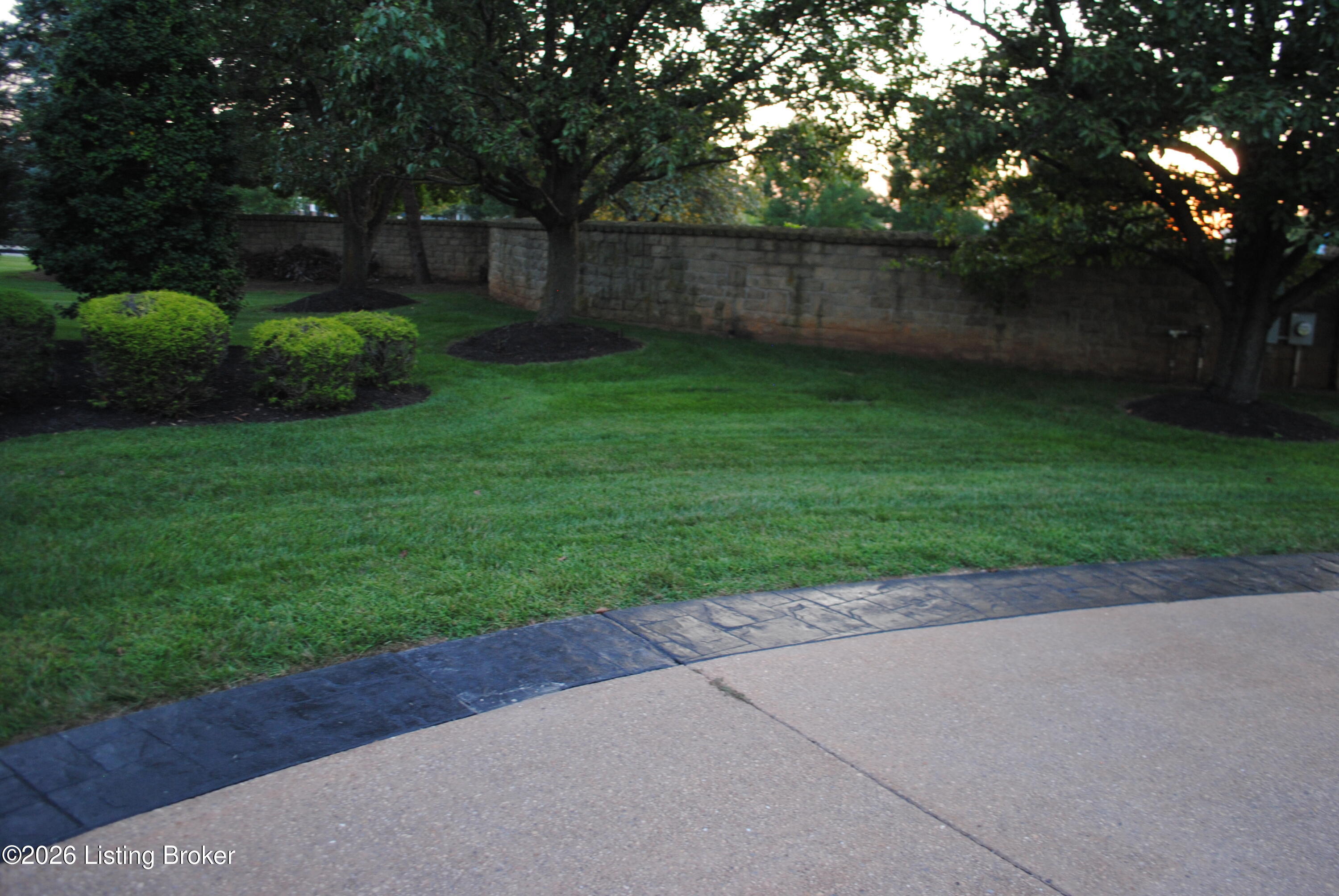 10200 Worthington Ln Property Photo 13