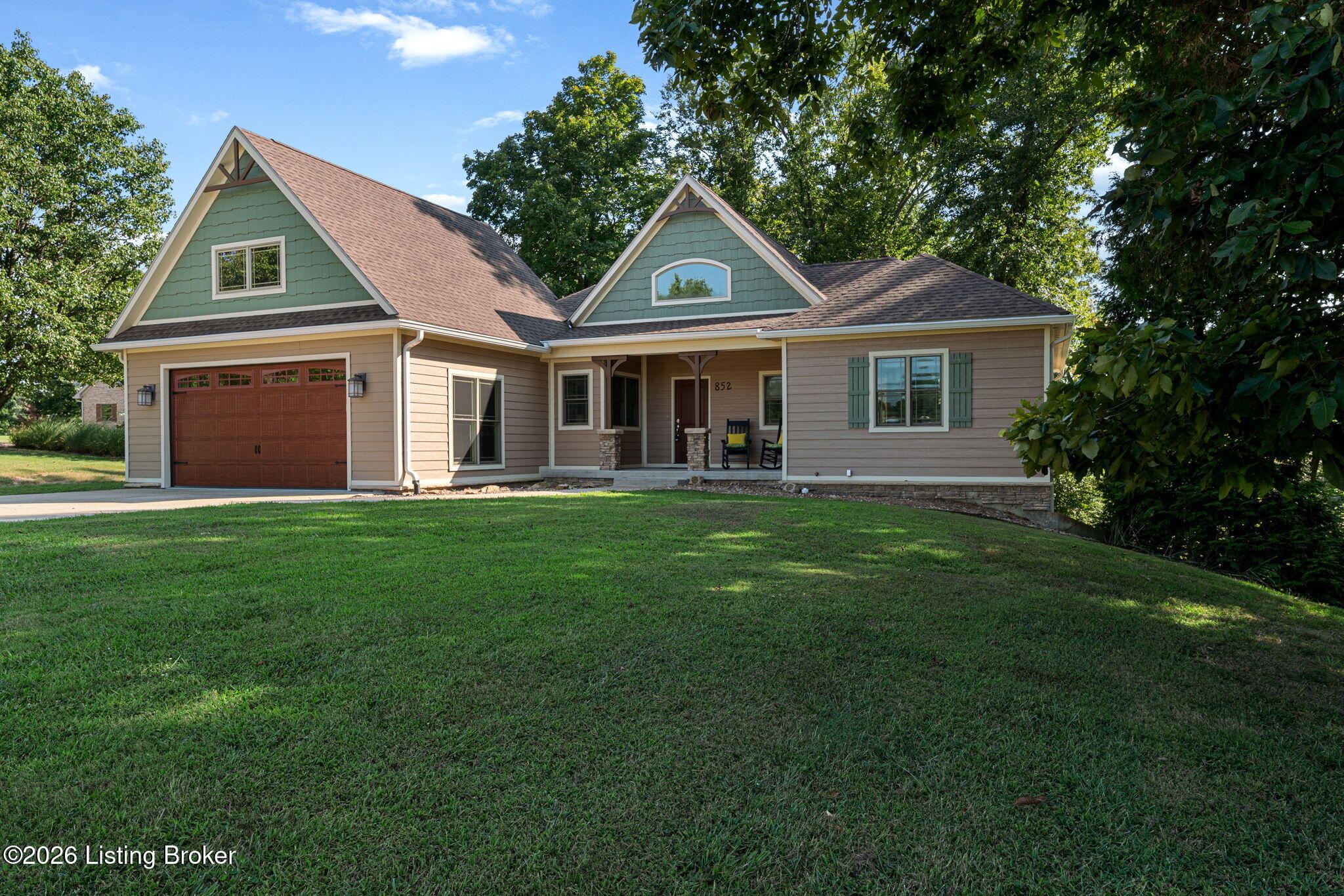 852 Patriots Landing Ln Property Photo 1