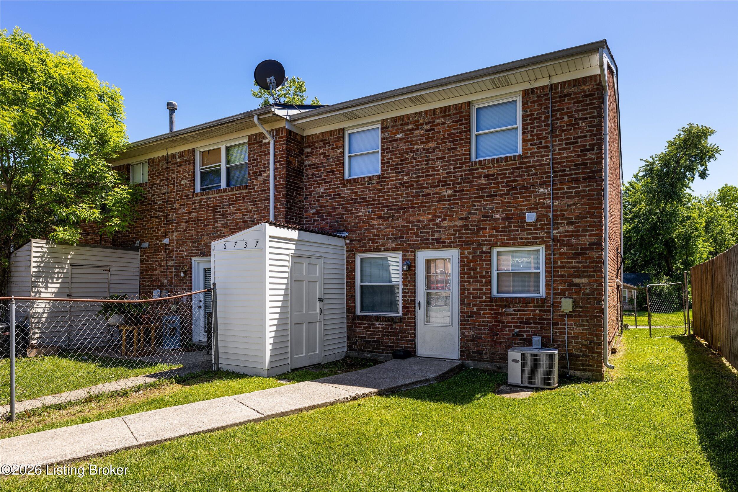 6737 Vandre Ave Property Photo 4