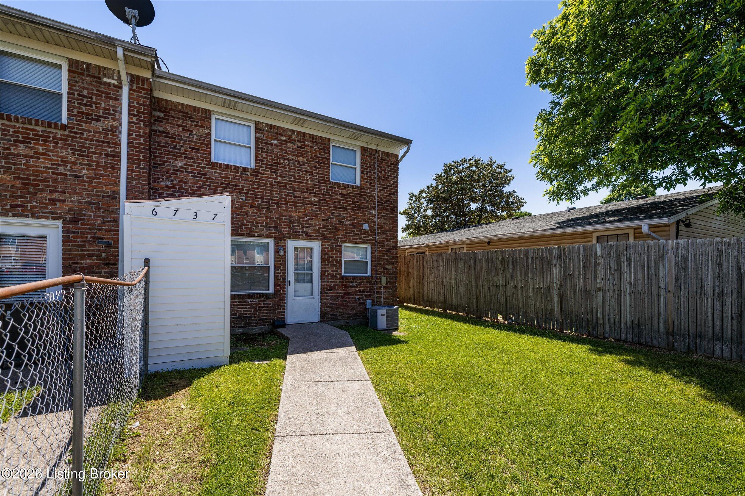 6737 Vandre Ave Property Photo 7