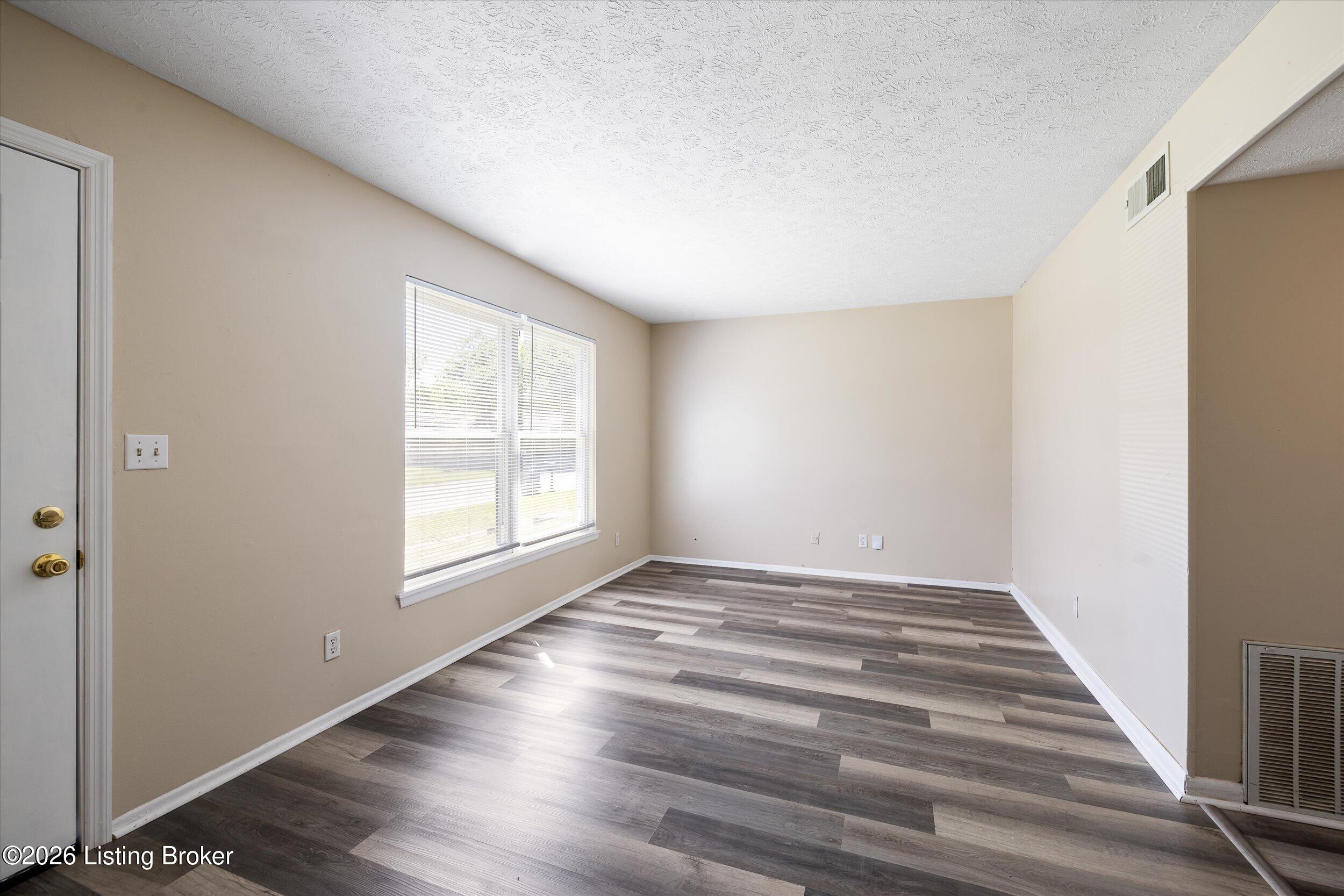 6737 Vandre Ave Property Photo 10