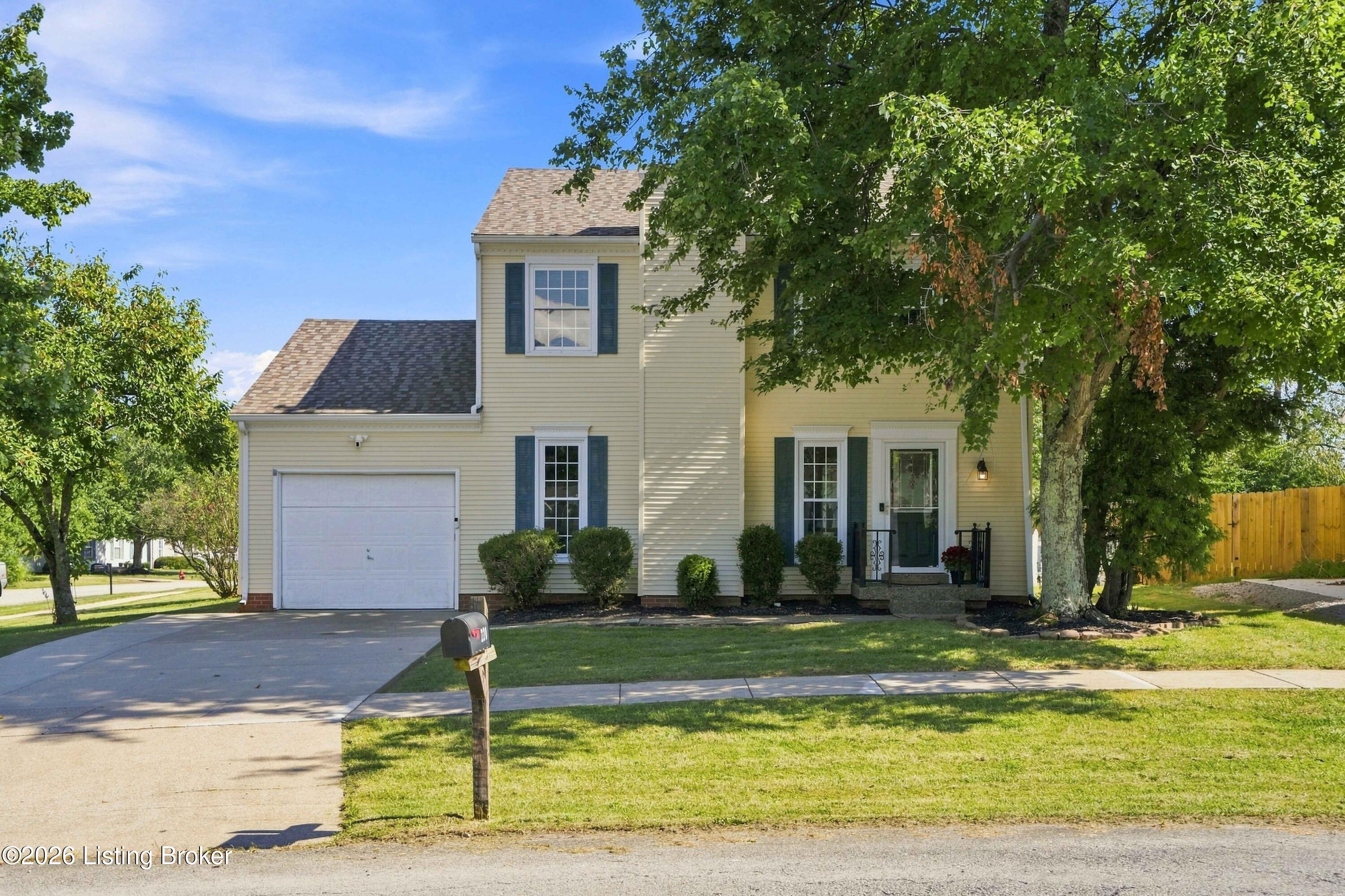 220 Rolling Ridge Way Property Photo 4