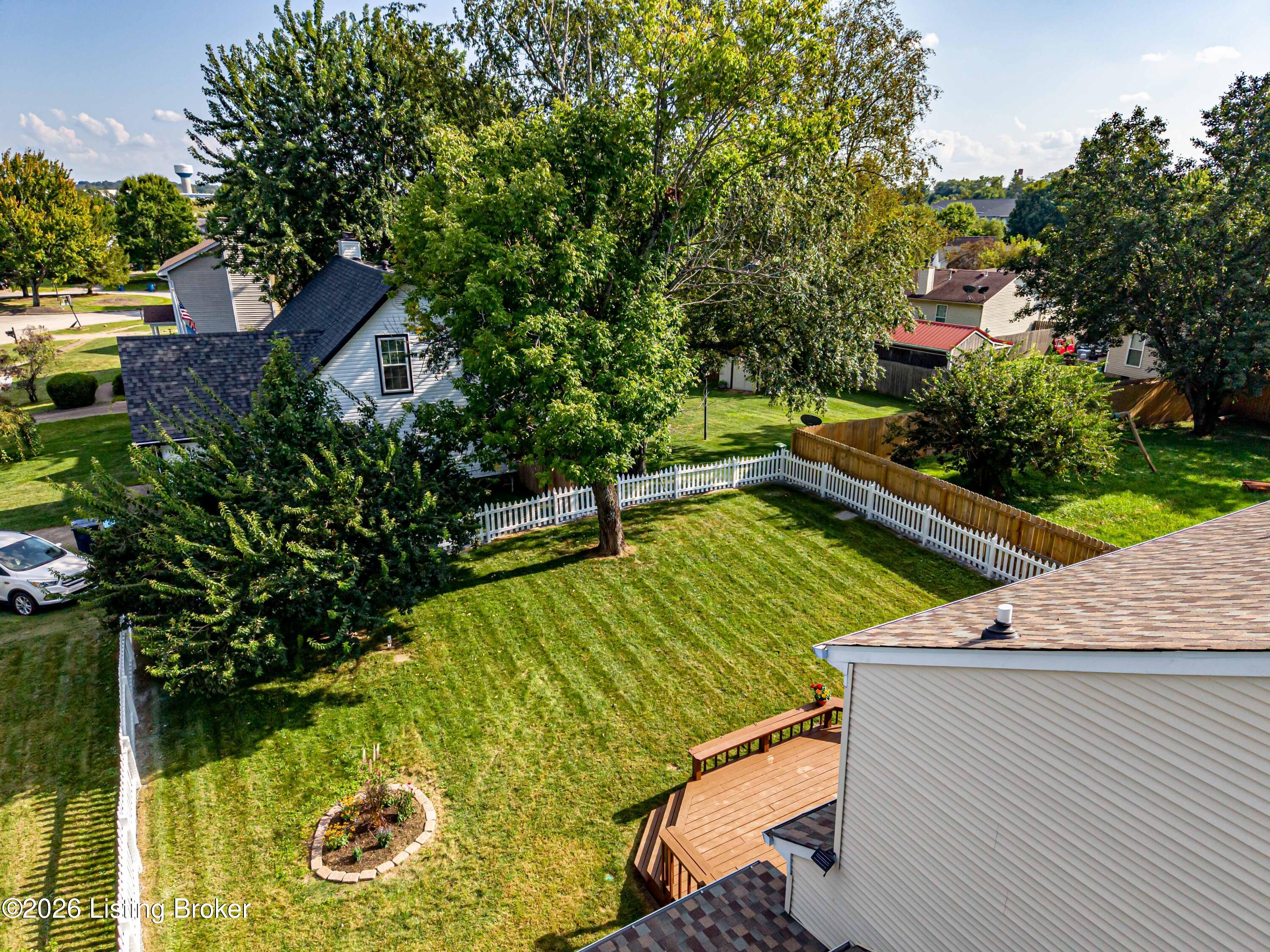 220 Rolling Ridge Way Property Photo 7