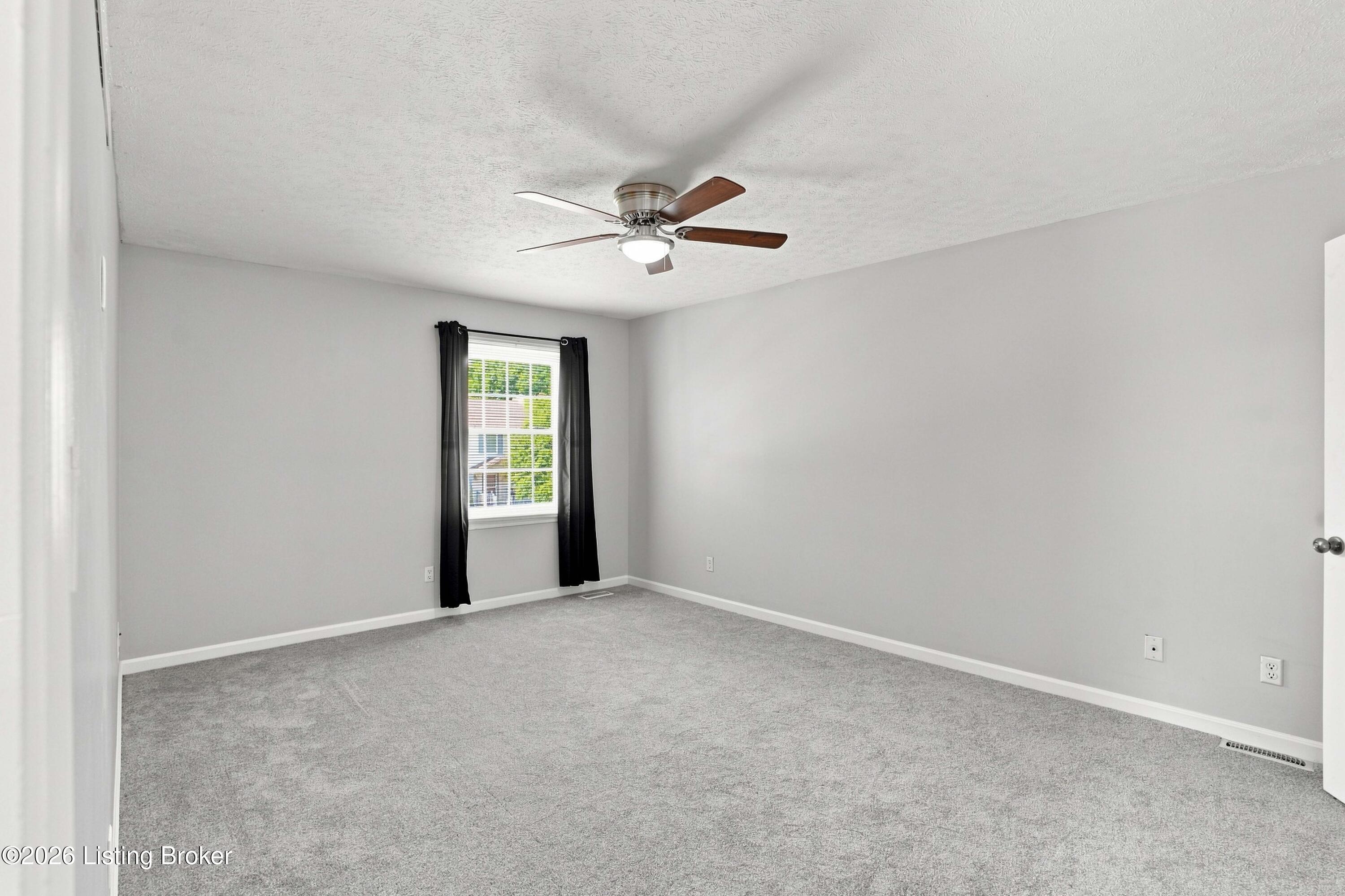 220 Rolling Ridge Way Property Photo 26