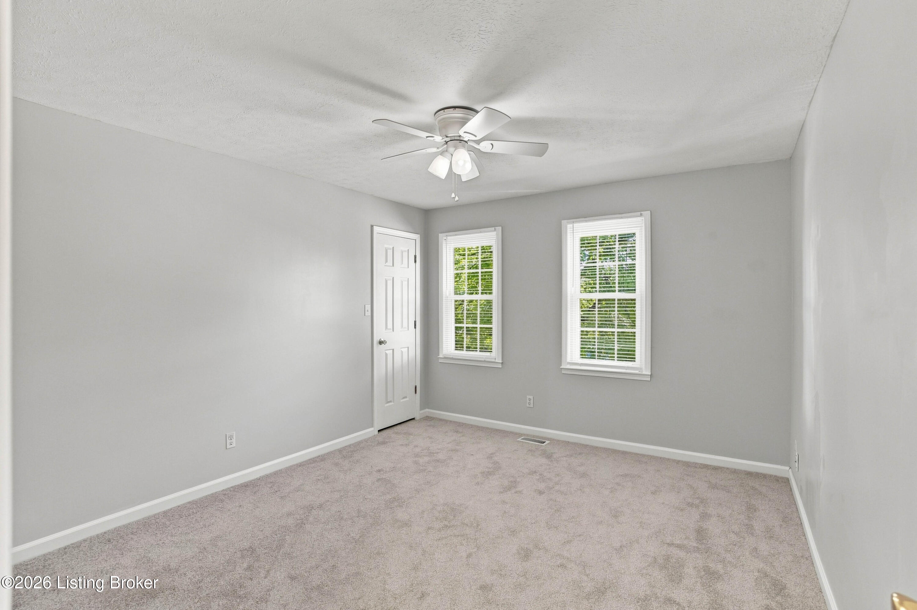 220 Rolling Ridge Way Property Photo 32
