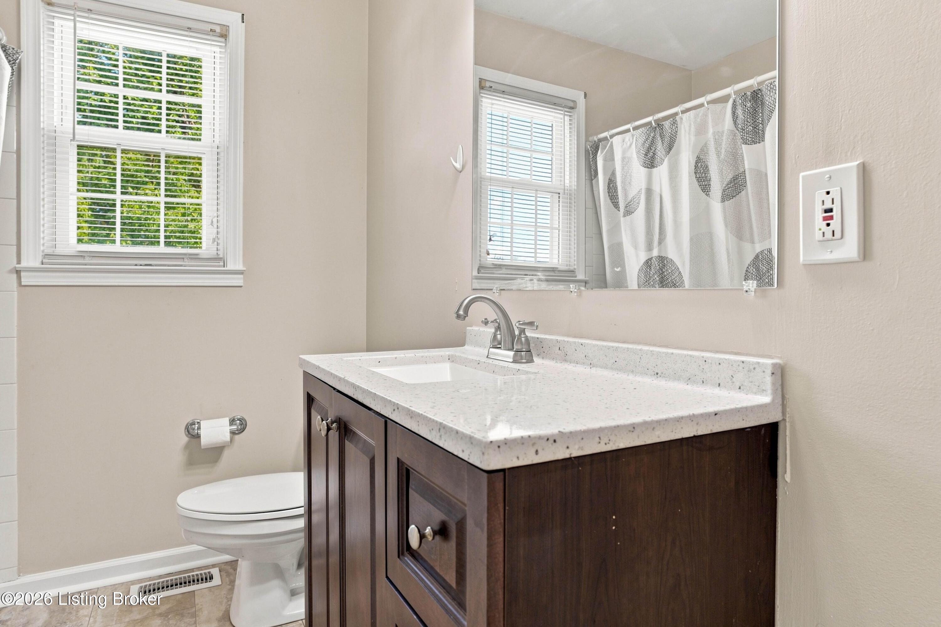 220 Rolling Ridge Way Property Photo 36