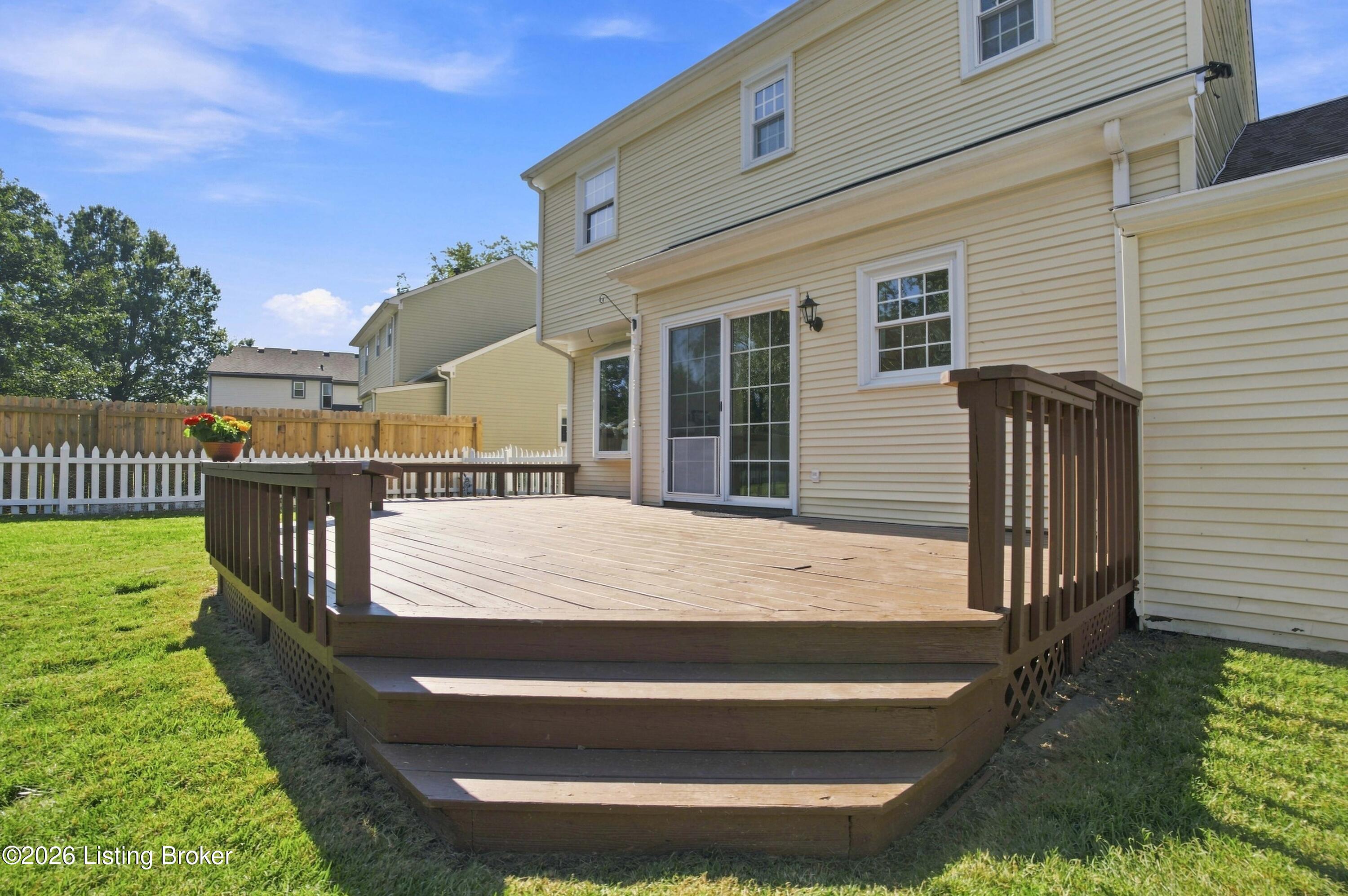 220 Rolling Ridge Way Property Photo 42